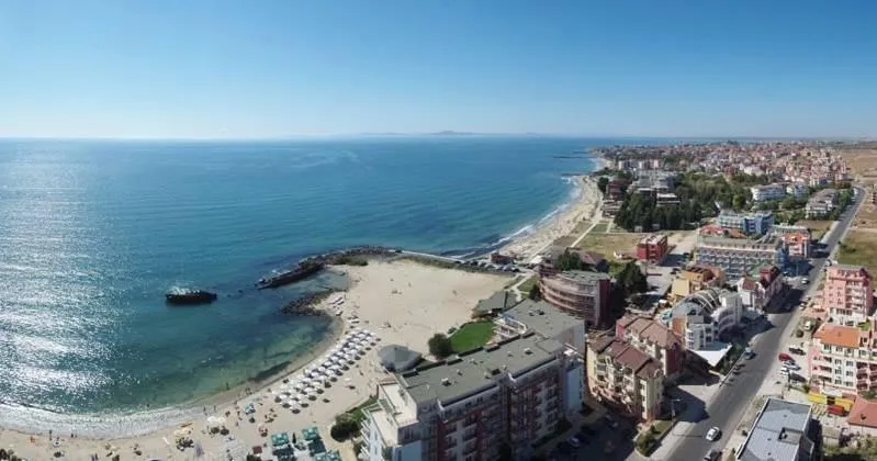 Nearby landmark in Atlantic Complex Ravda