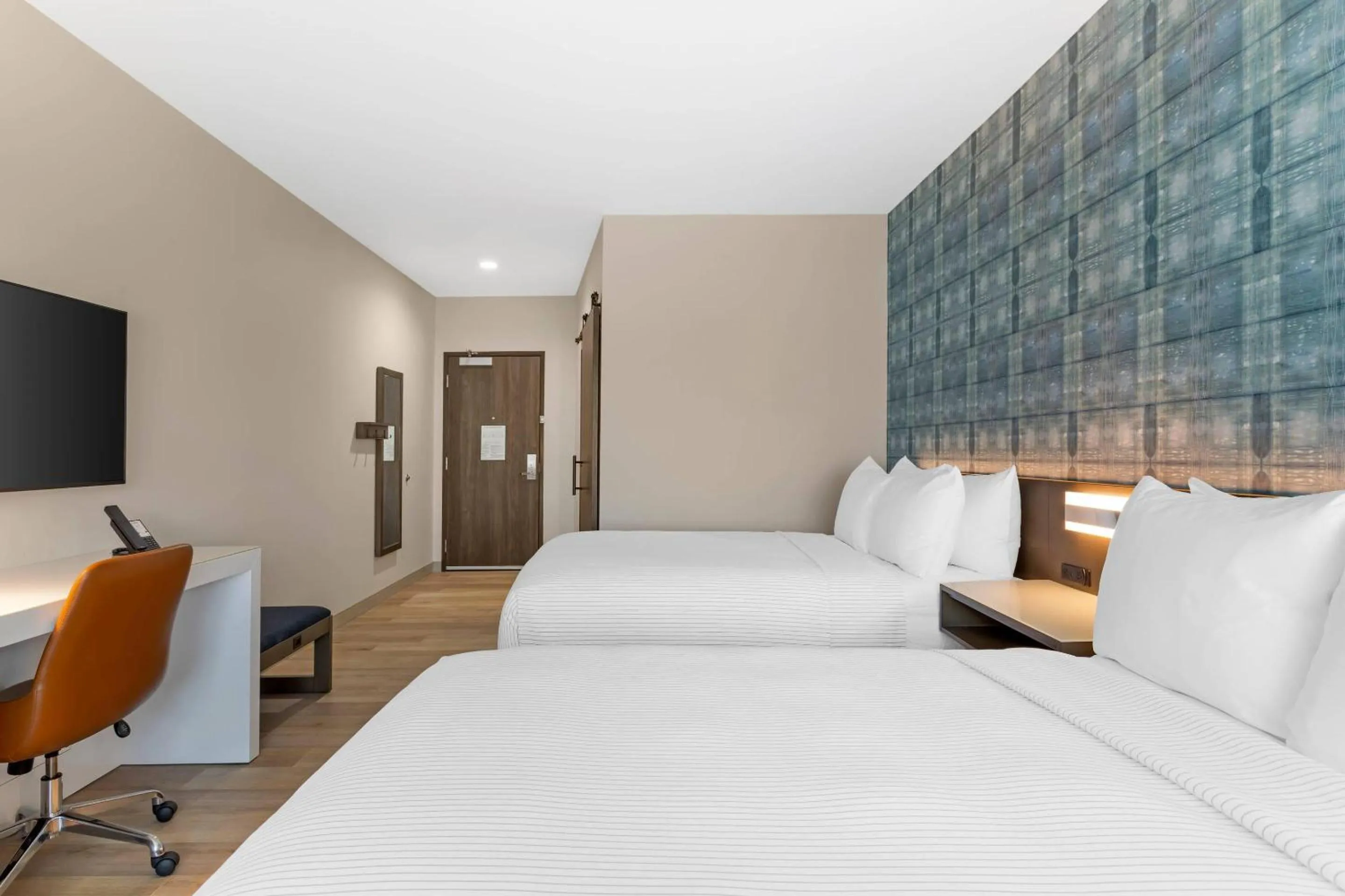 Bedroom, Bed in Cambria Hotel Fort Worth - Medical Center