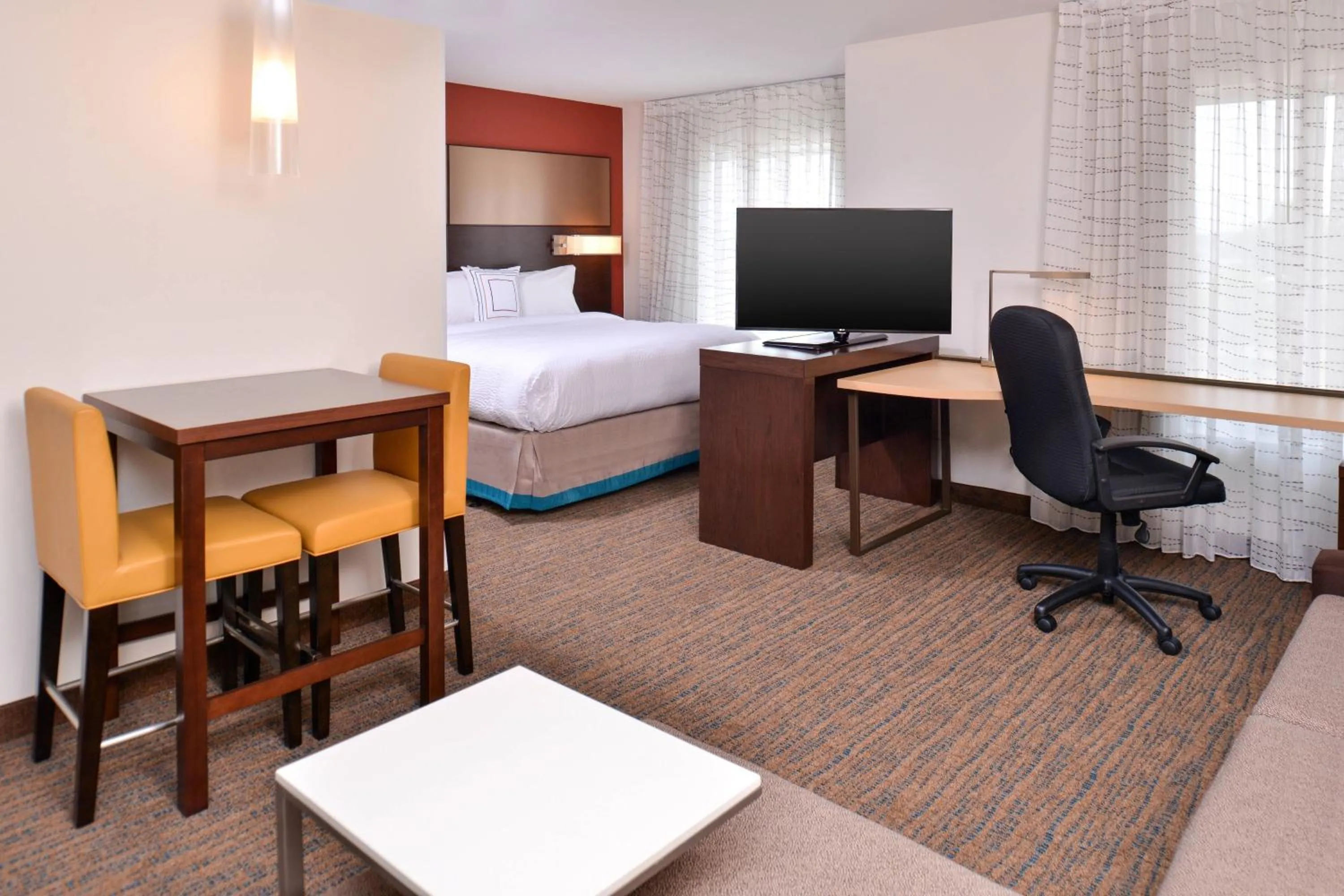 Photo of the whole room, Bed in Residence Inn by Marriott Cedar Rapids South