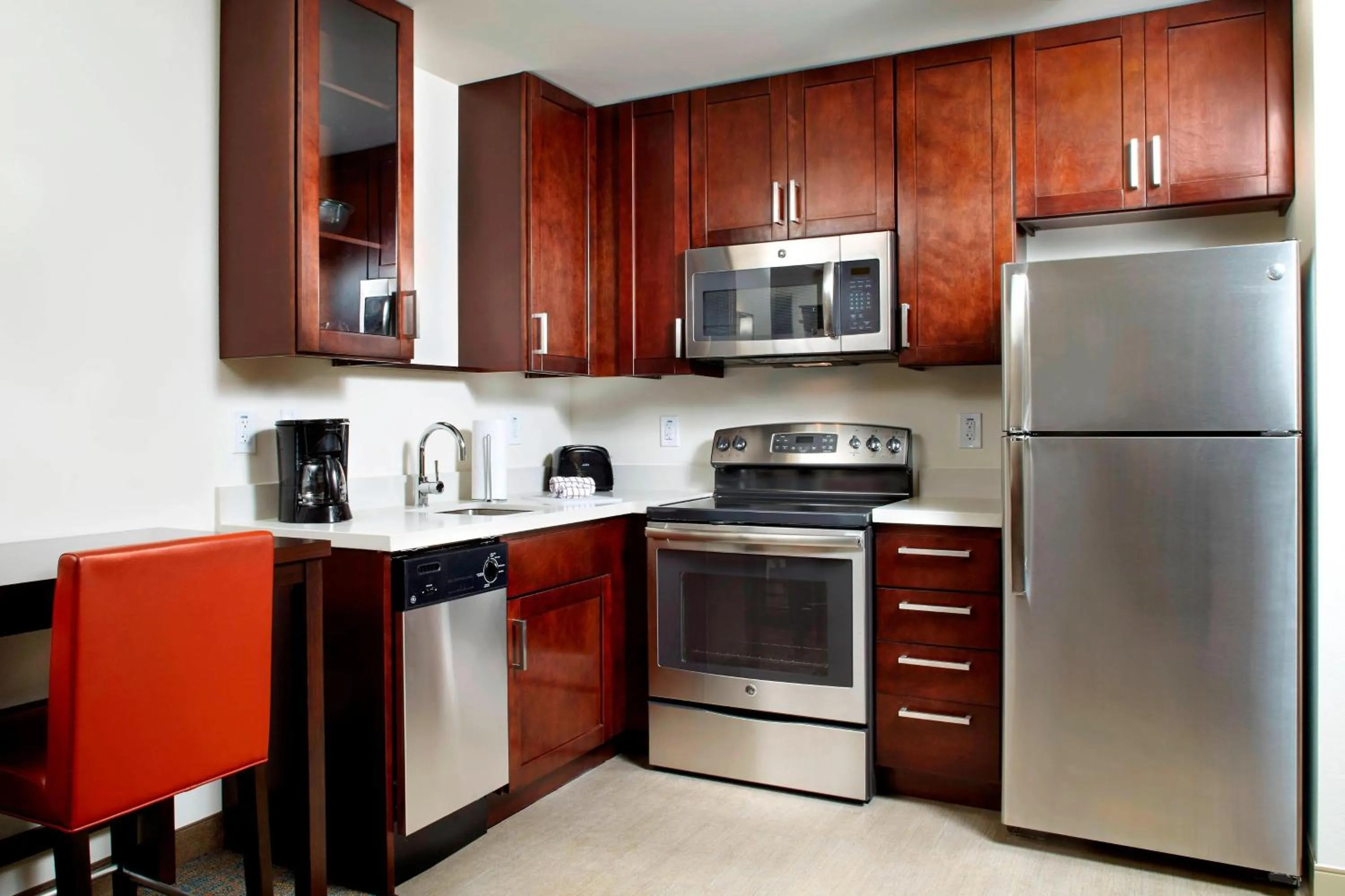 Kitchen or kitchenette in Residence Inn by Marriott Orlando Lake Nona