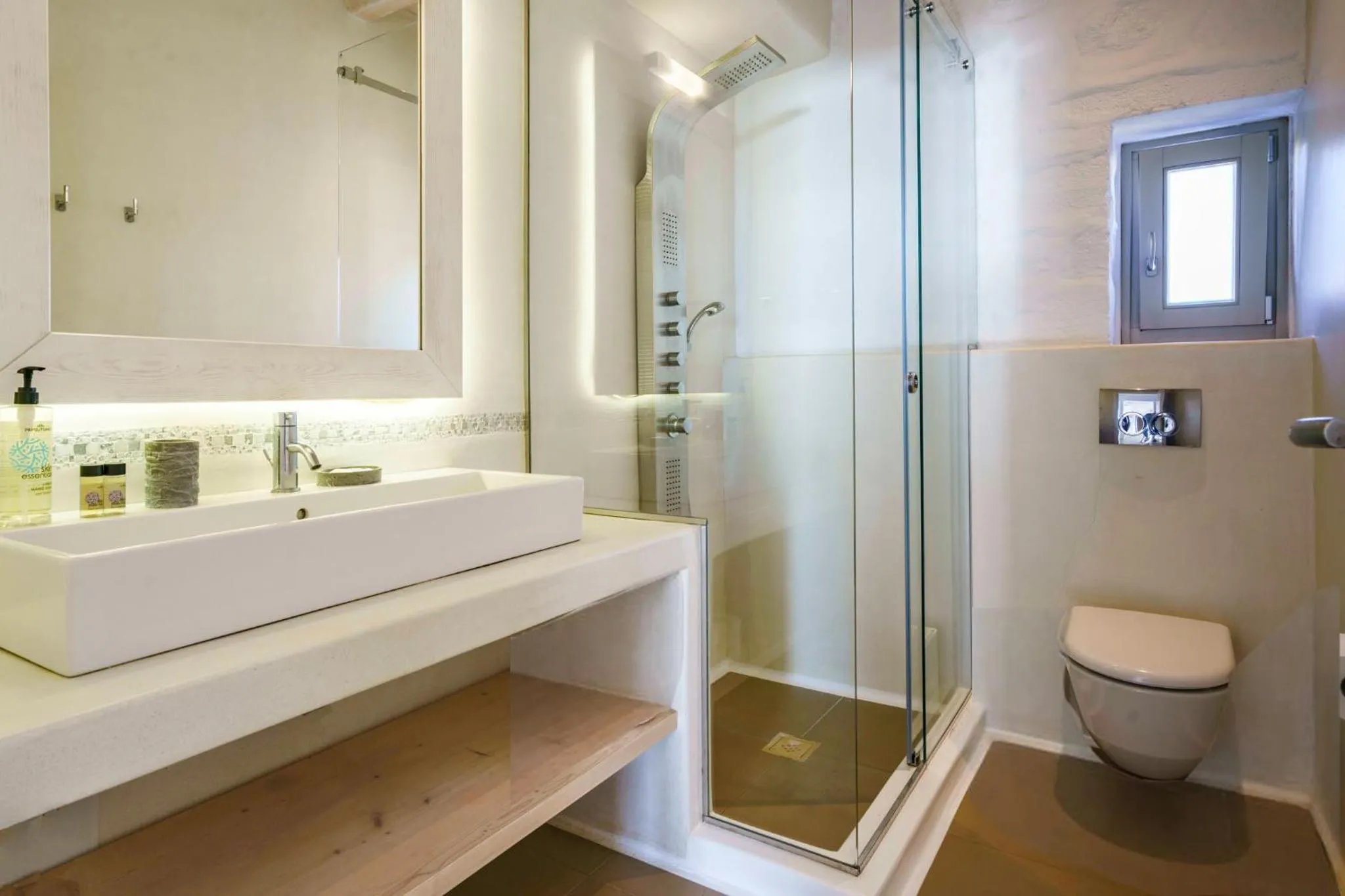 Shower in Cloud Blue