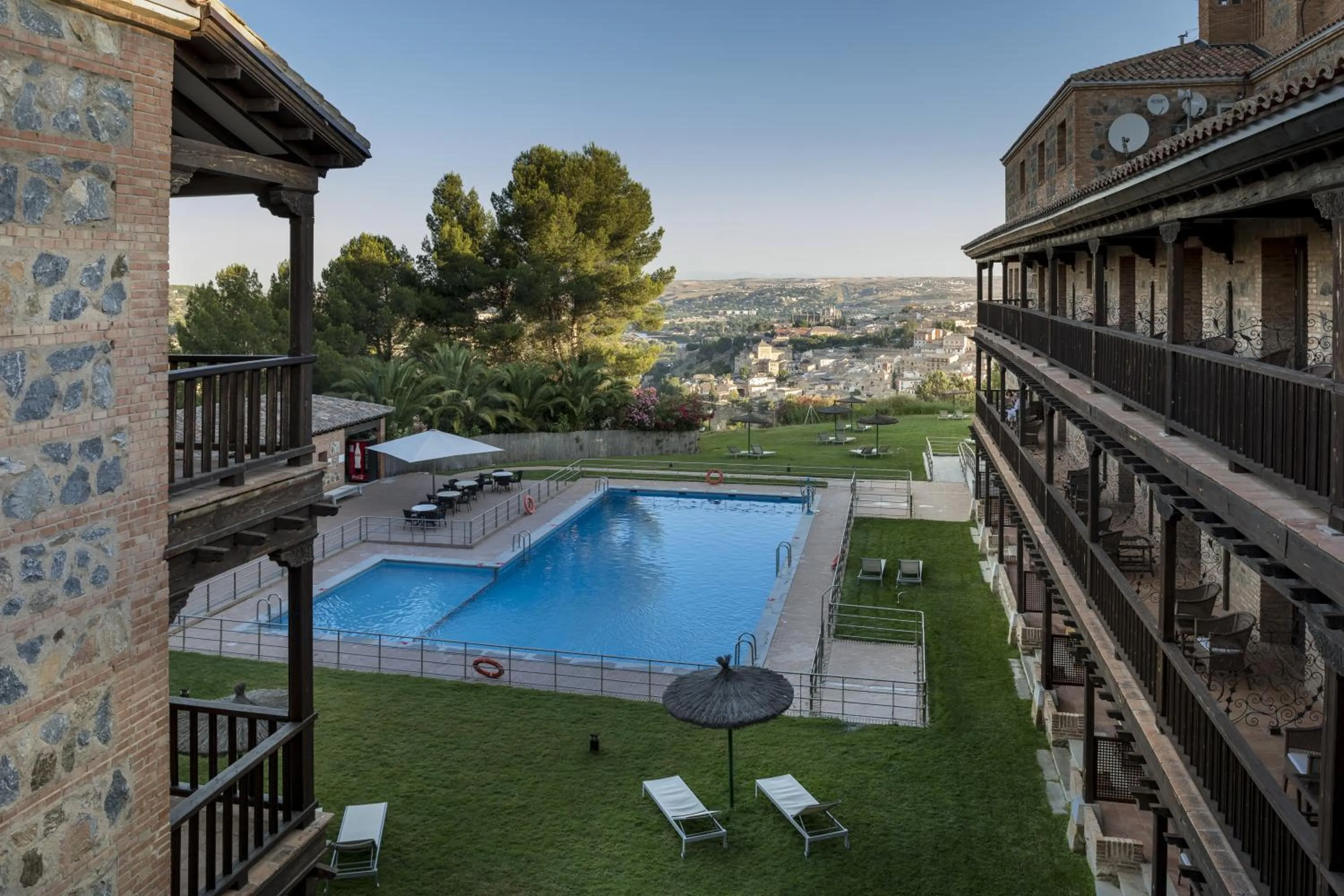 Pool view in Parador de Toledo