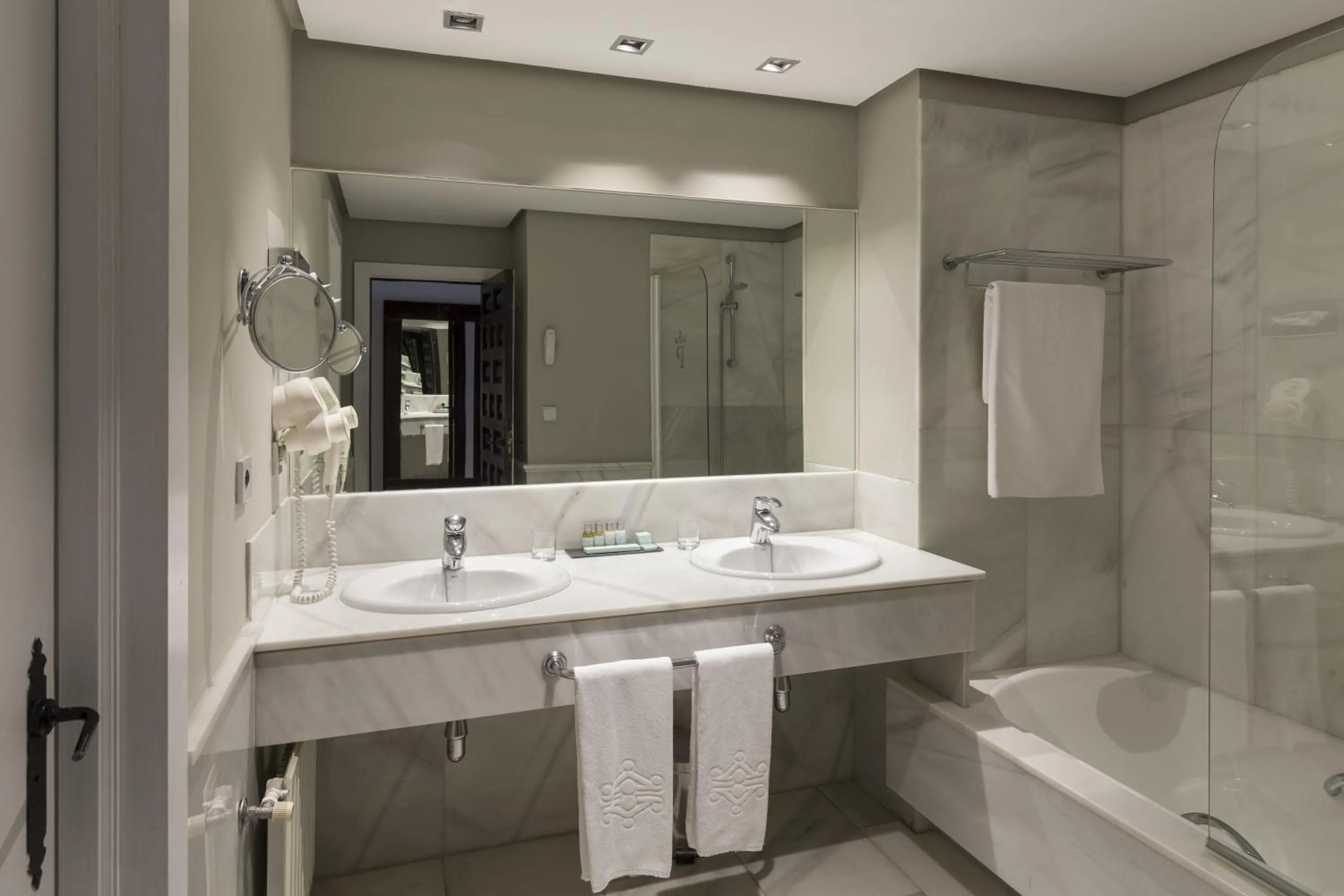 Toilet in Parador de Toledo