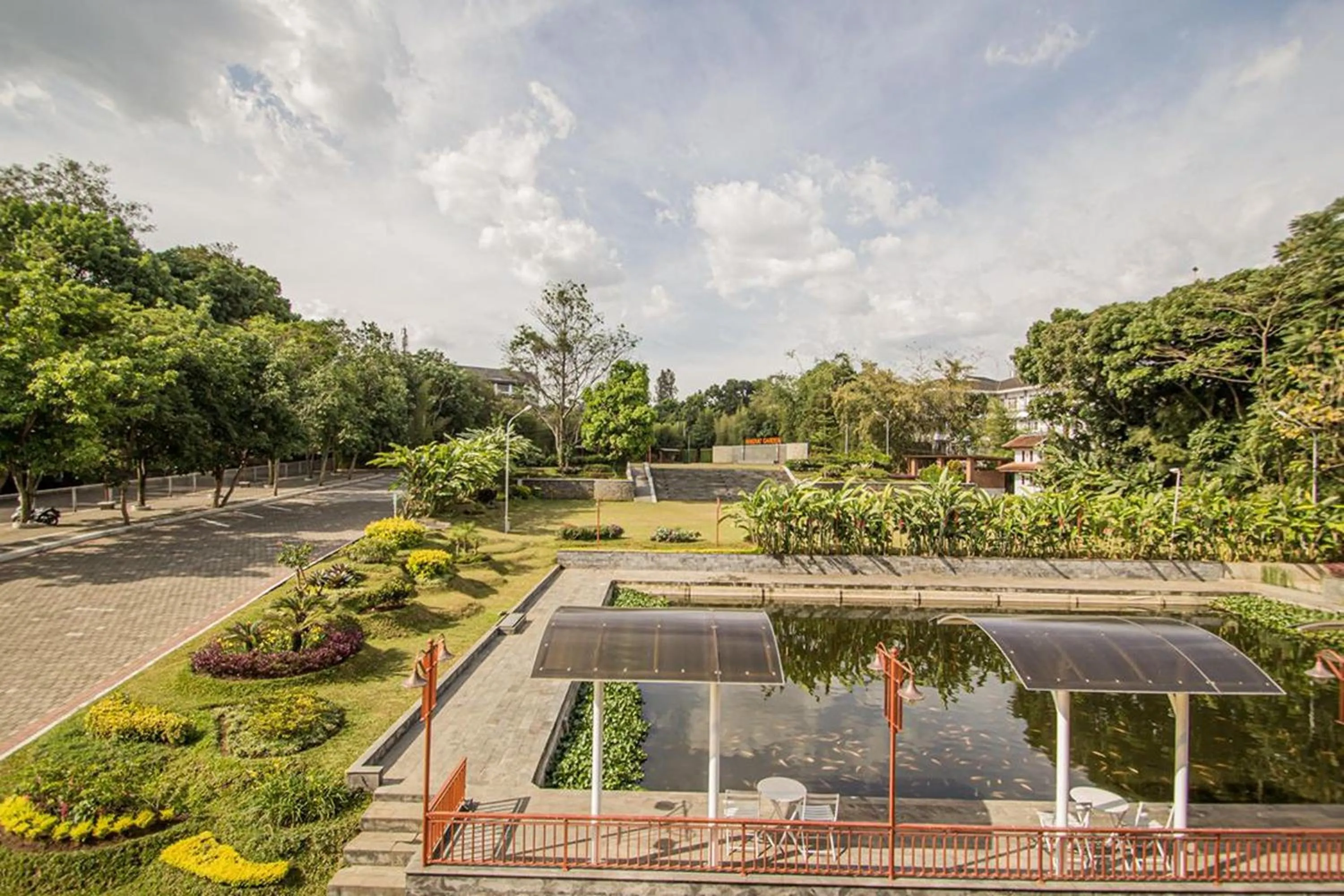 Property building in Ahadiat Hotel & Bungalow