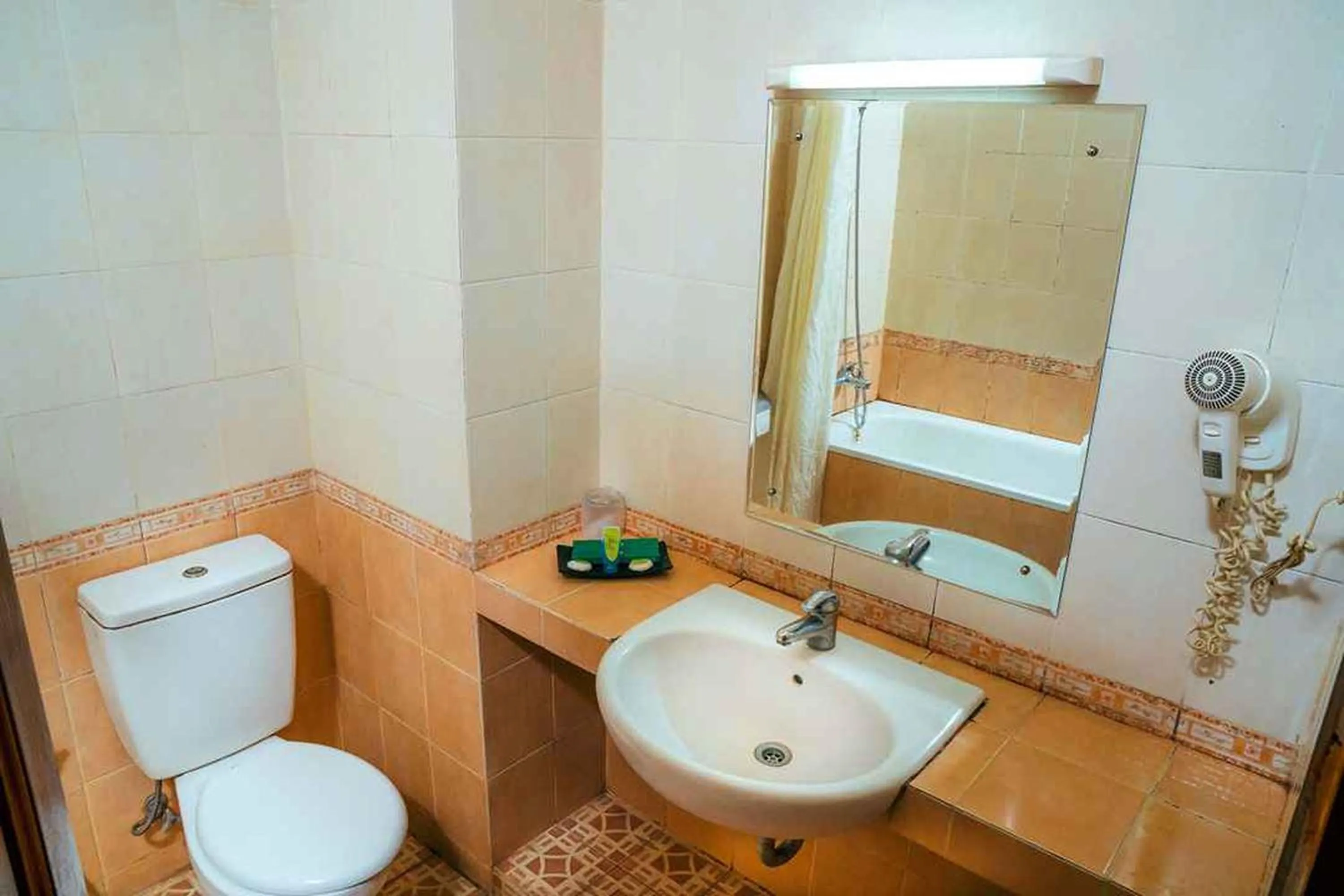 Bathroom in Ahadiat Hotel & Bungalow