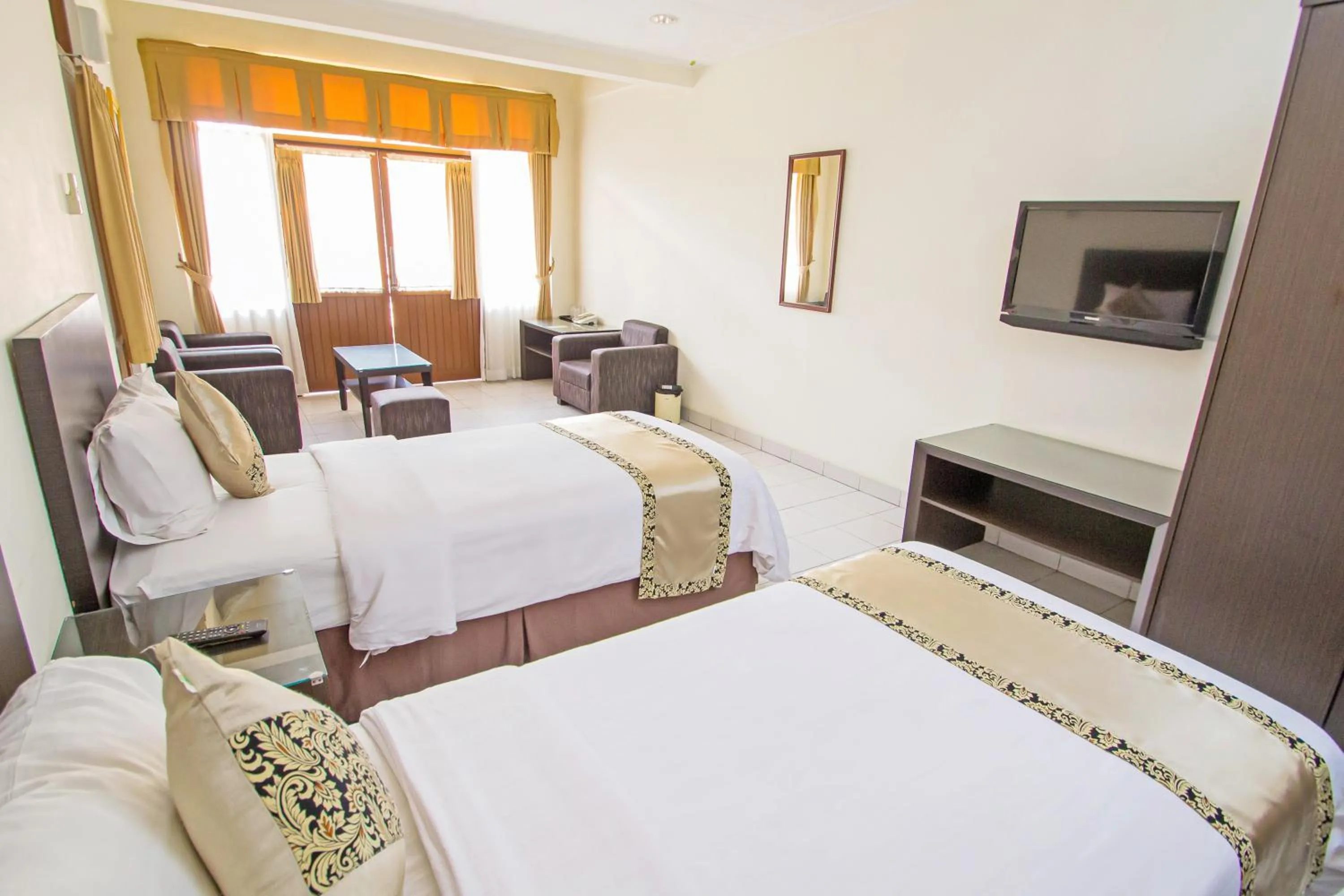 TV and multimedia, Bed in Ahadiat Hotel & Bungalow