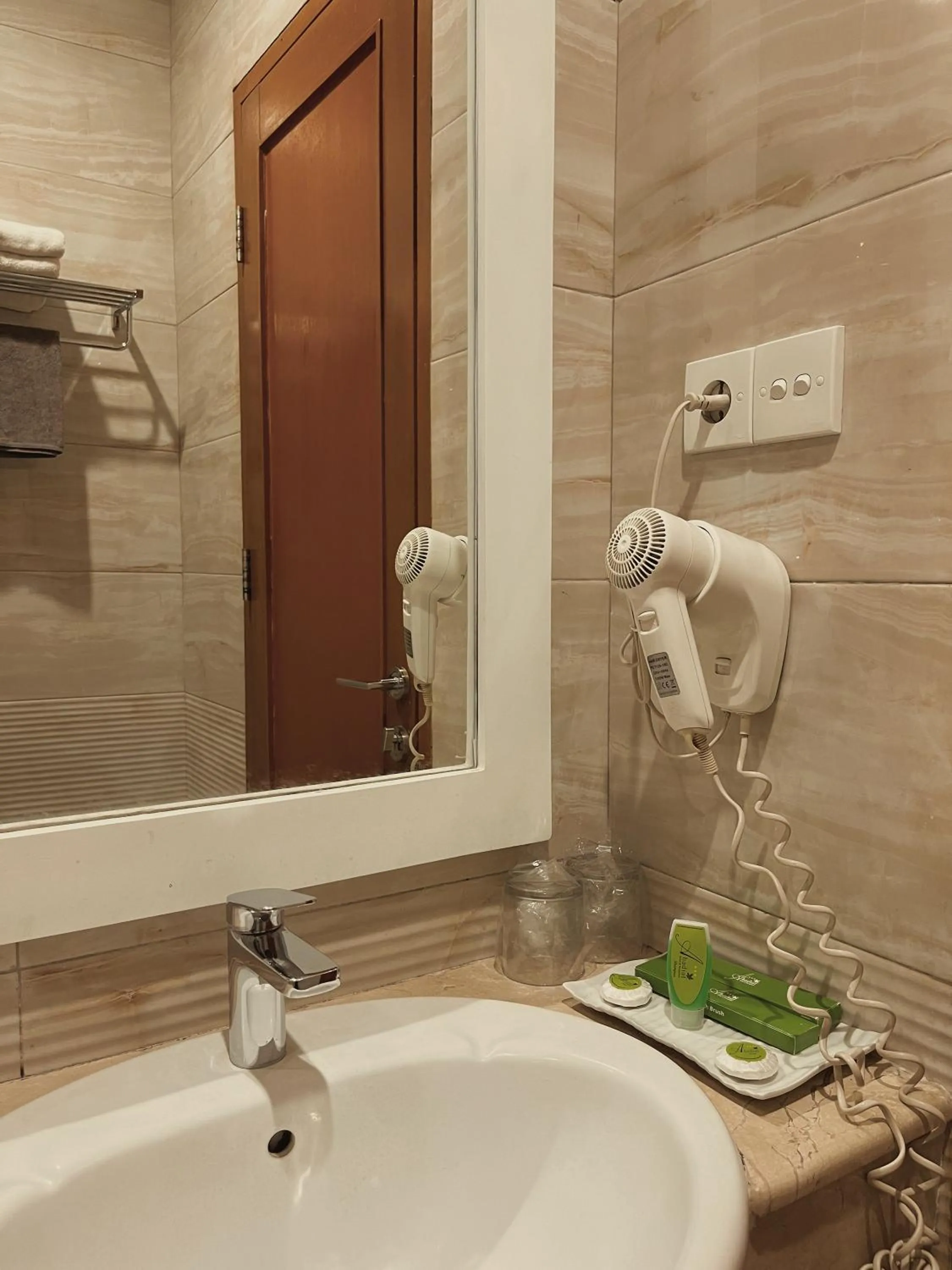 Bathroom in Ahadiat Hotel & Bungalow