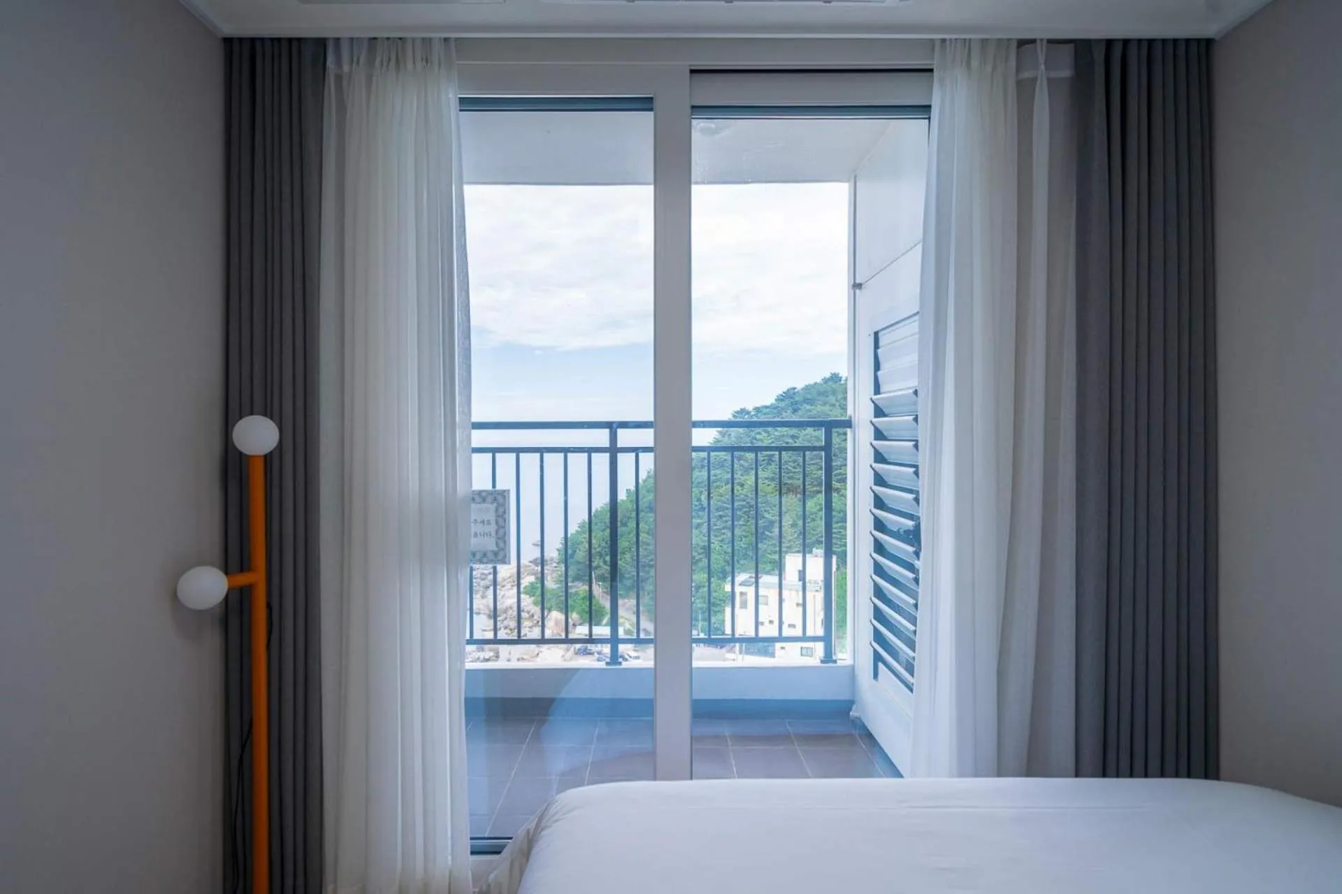 Bed in The Ocean by Owners hotel Yangyang