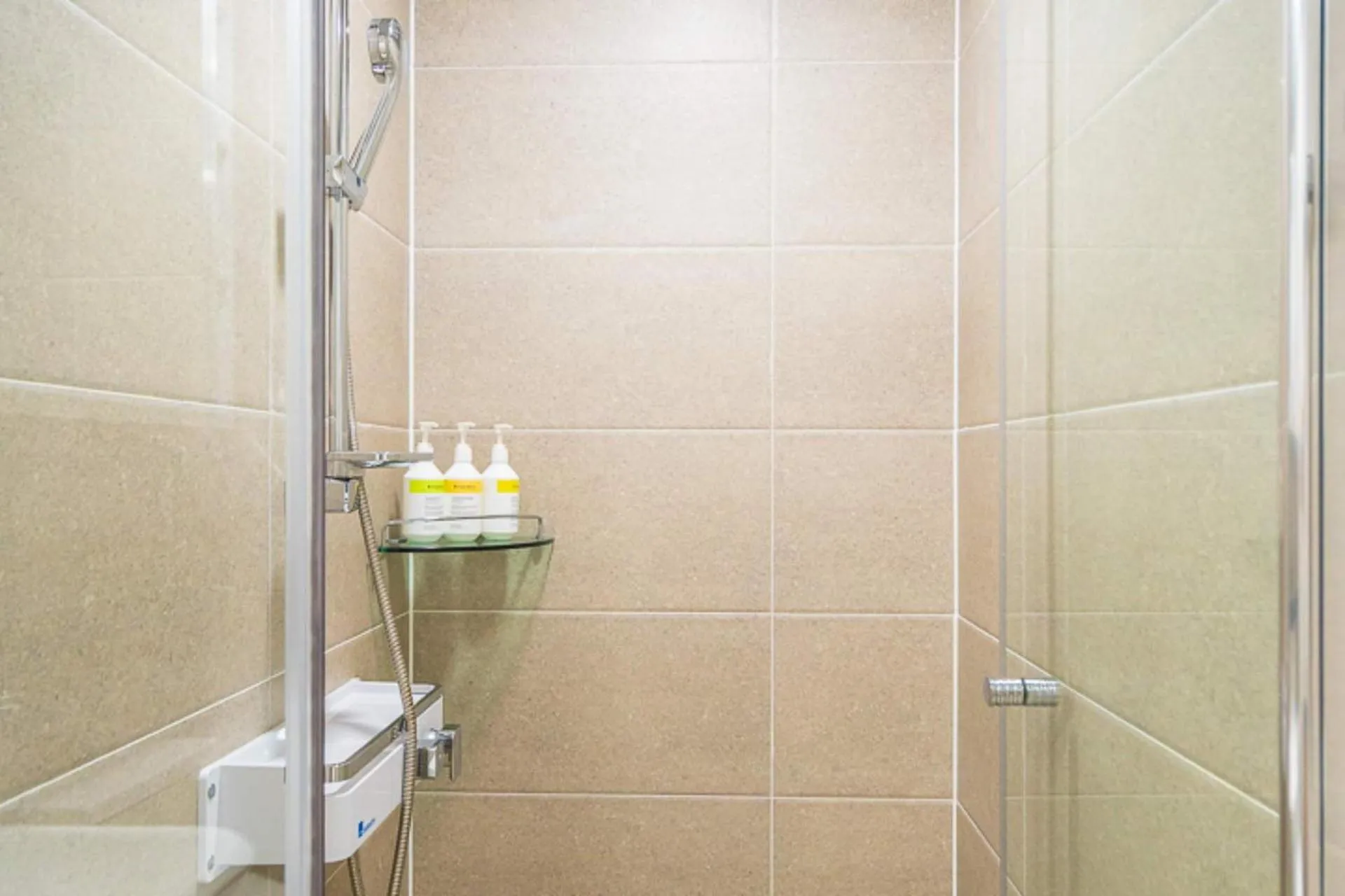 Bathroom in The Ocean by Owners hotel Yangyang