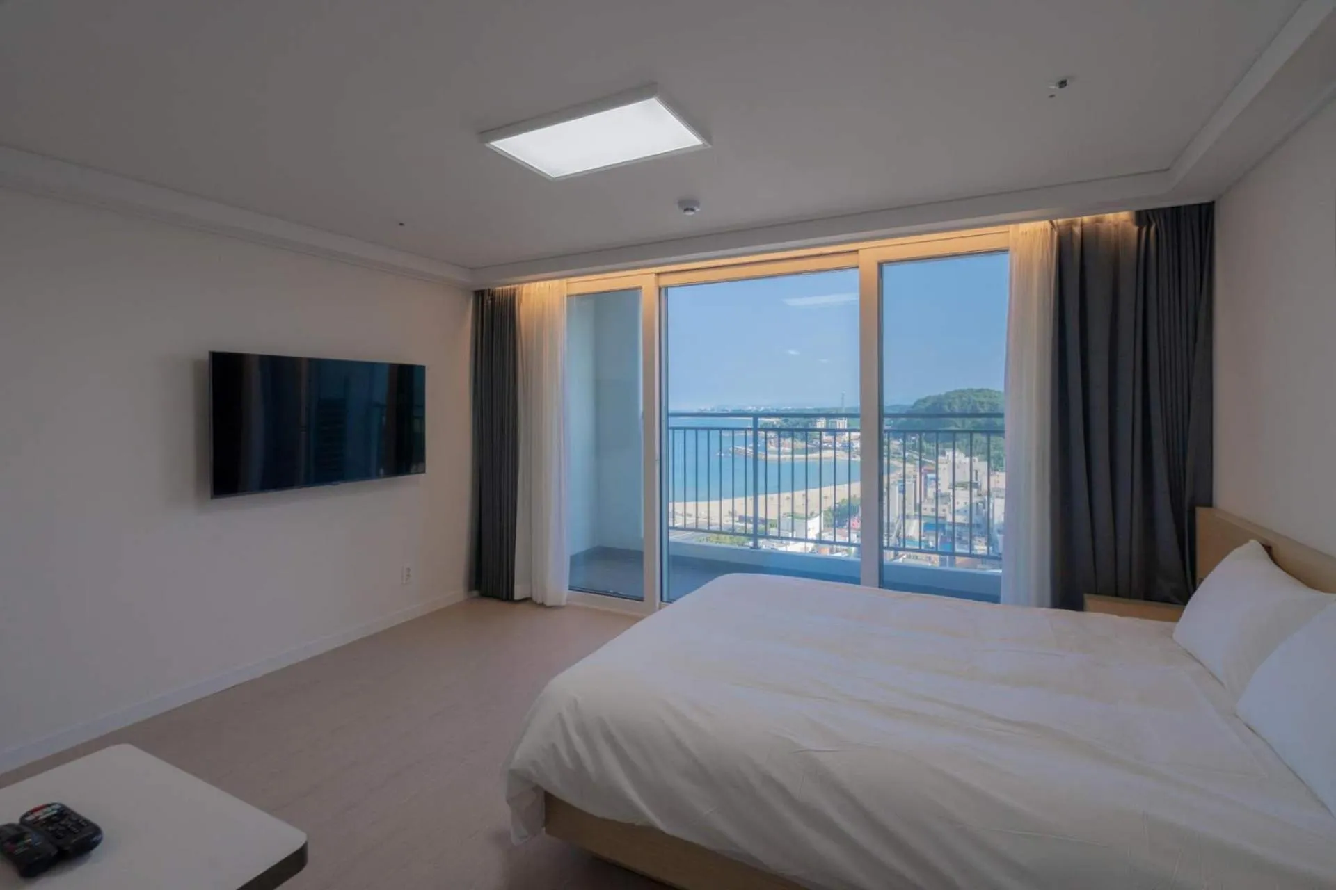 Bed in The Ocean by Owners hotel Yangyang