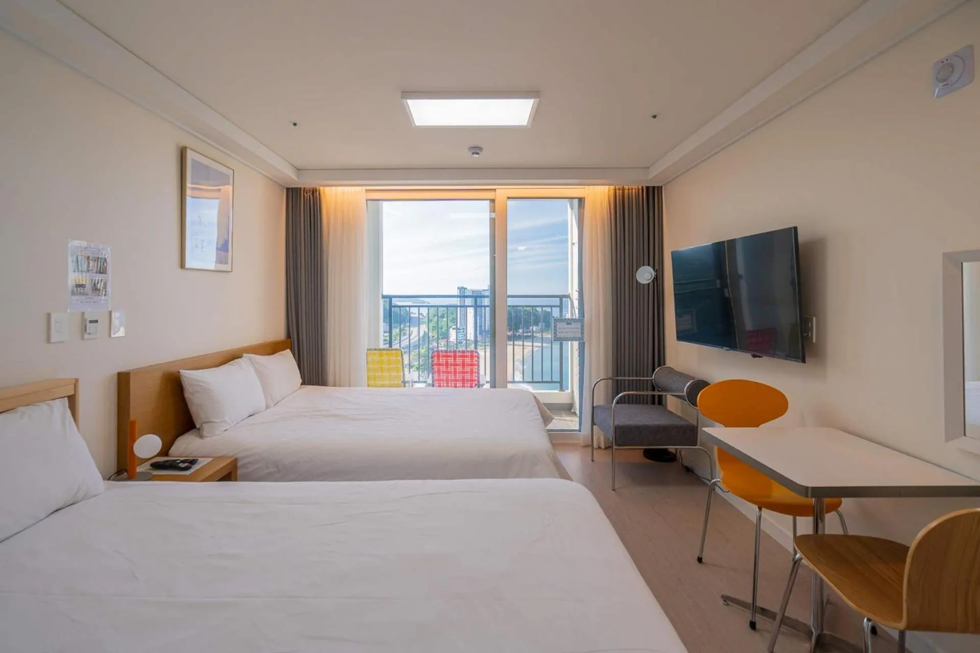 Bed in The Ocean by Owners hotel Yangyang