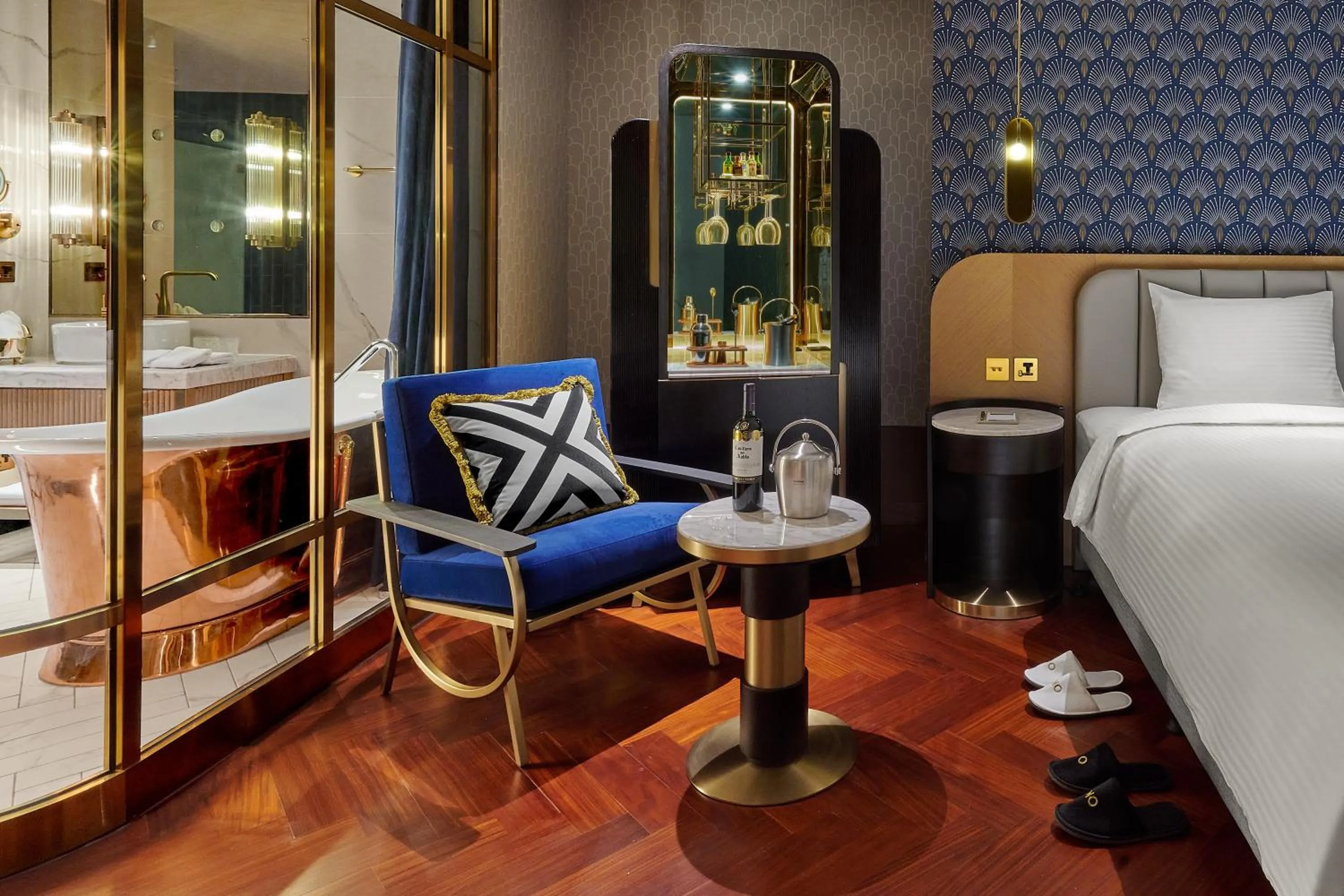 minibar, Bed in OKU Hotel