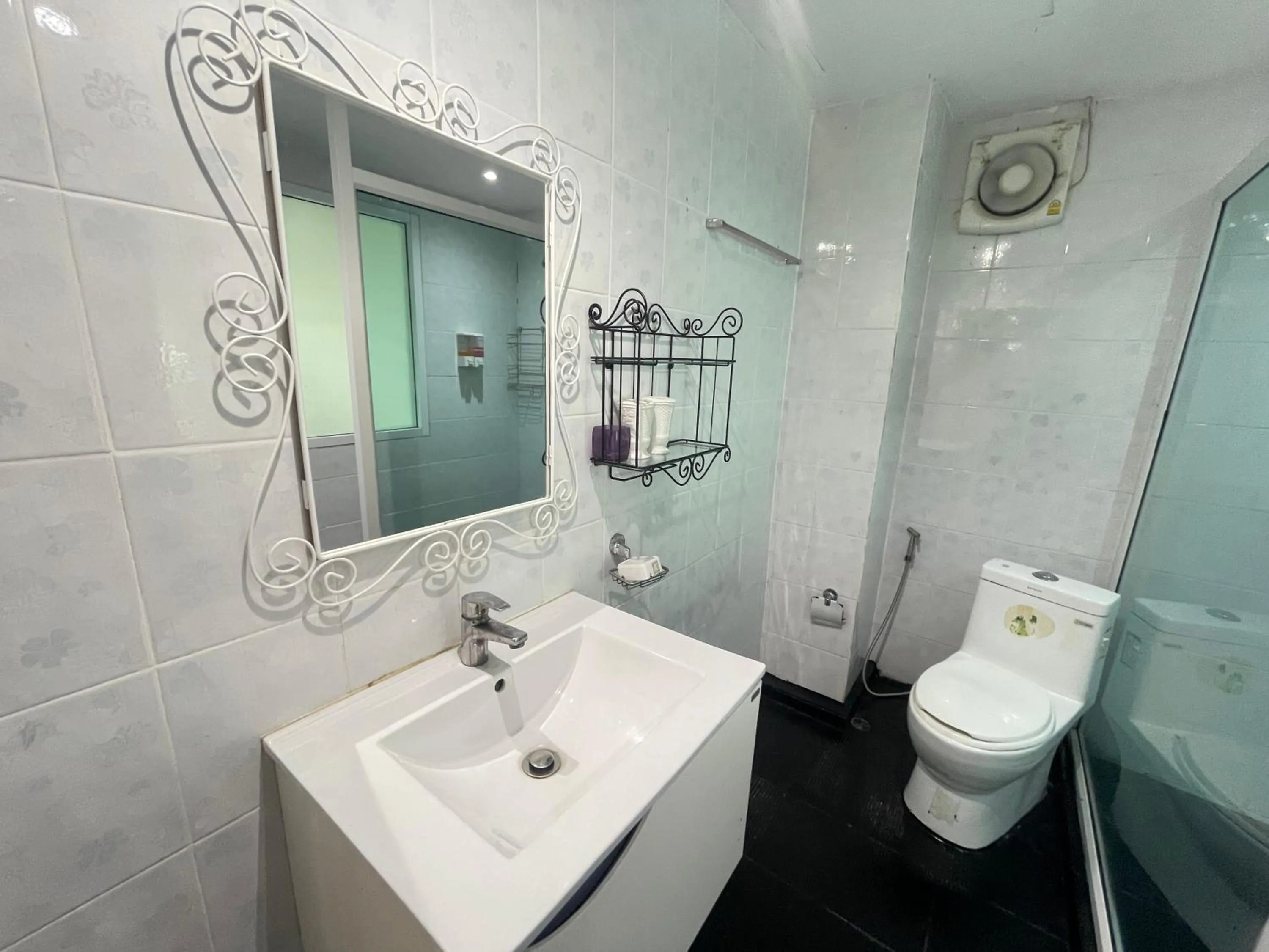 Bathroom in W-9 Hotel