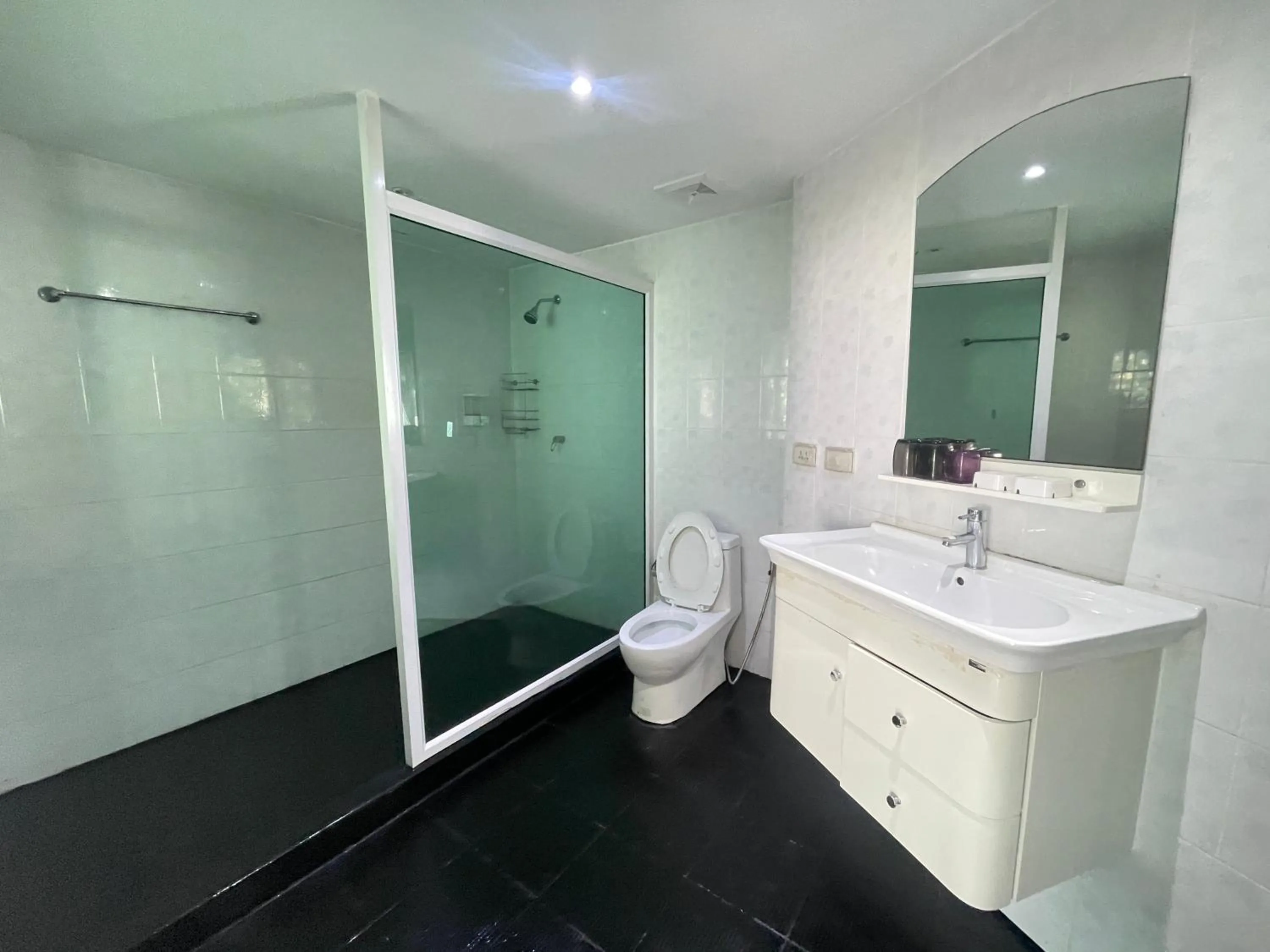 Bathroom in W-9 Hotel