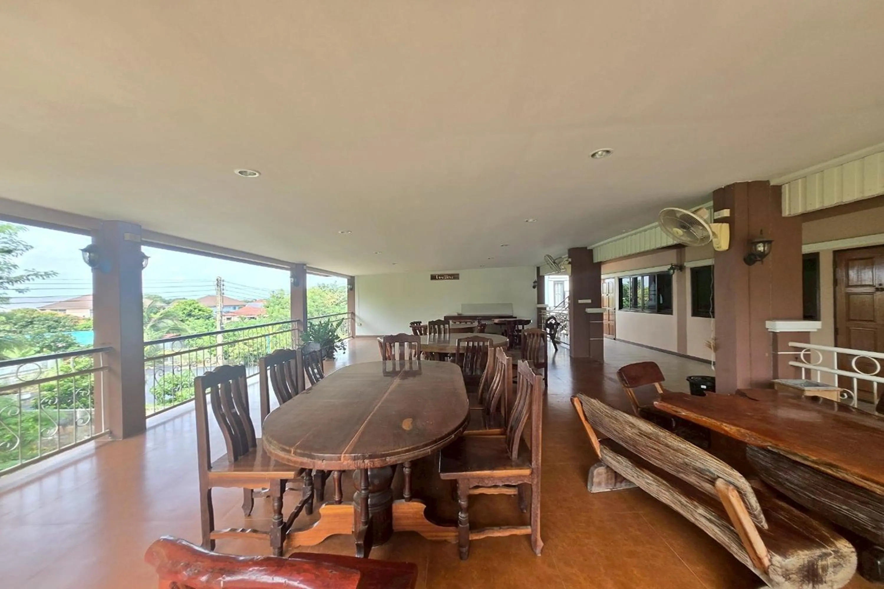 Seating area in Phaiboon Hotel & Resort