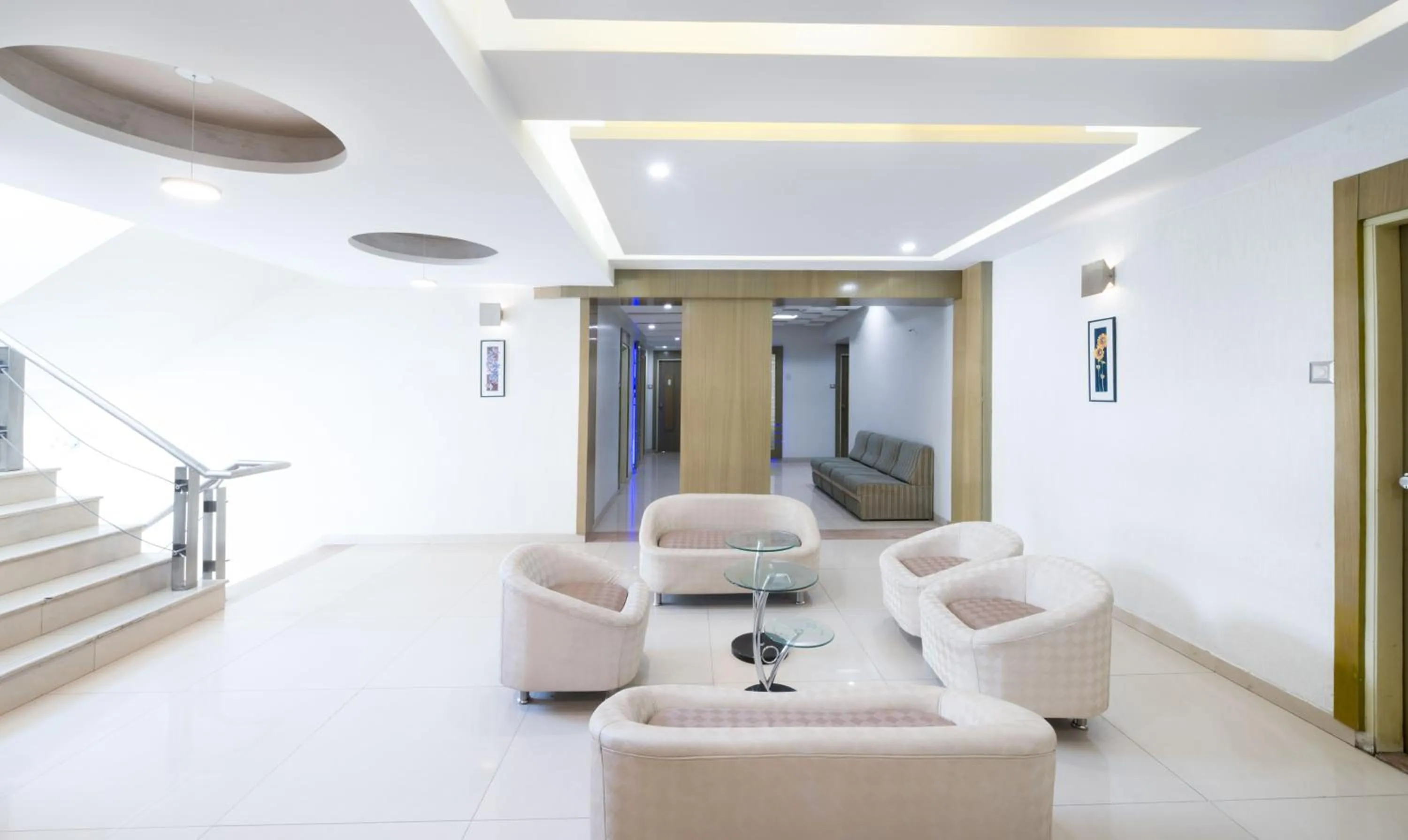 Lobby or reception in Treebo Paradise