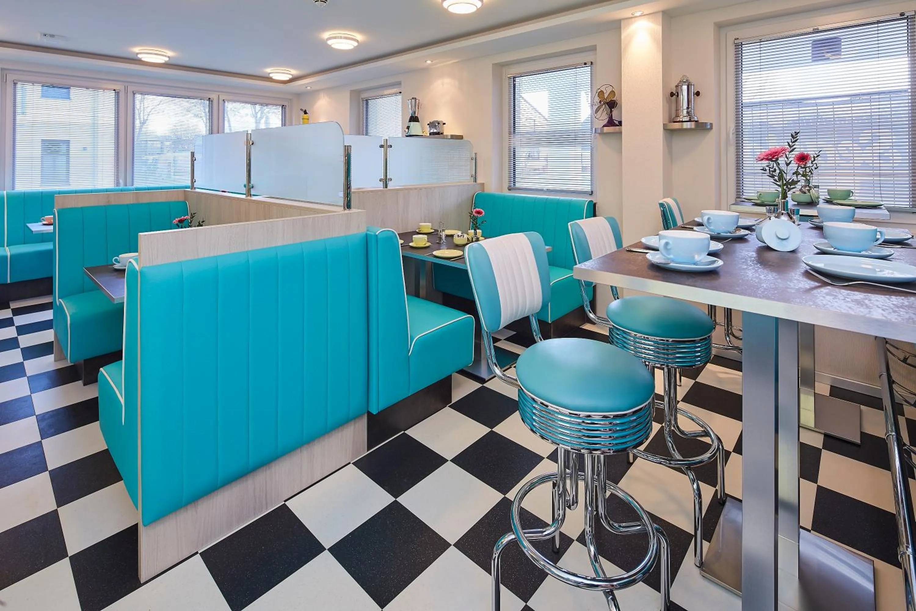 Restaurant/places to eat in Bernstein Hotel "50`s Seaside Motel"