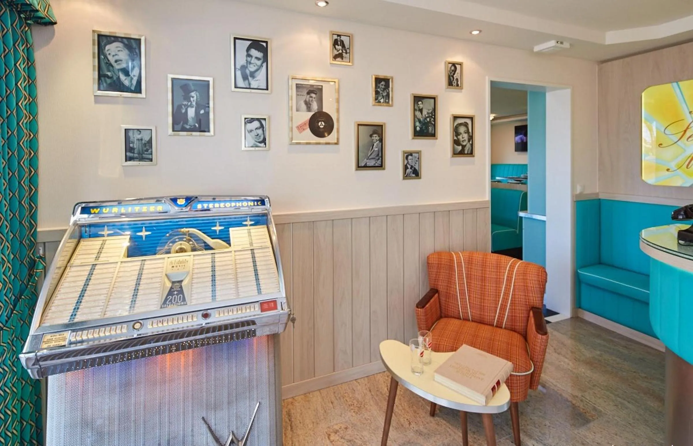 Decorative detail in Bernstein Hotel "50`s Seaside Motel"