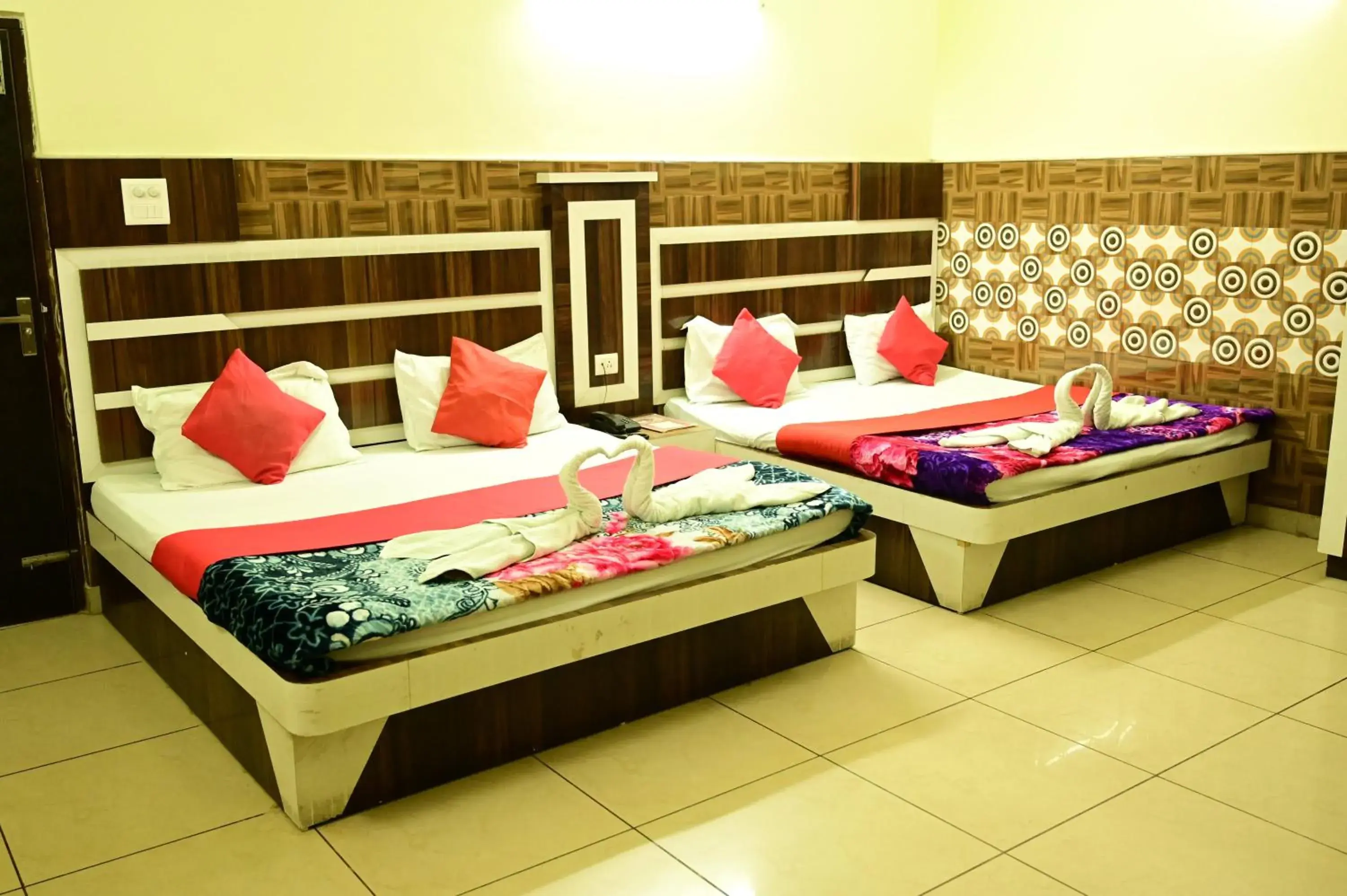 Quadruple Room - single occupancy in Hotel Vijay International Quadruple Room - single occupancy in Hotel Vijay International