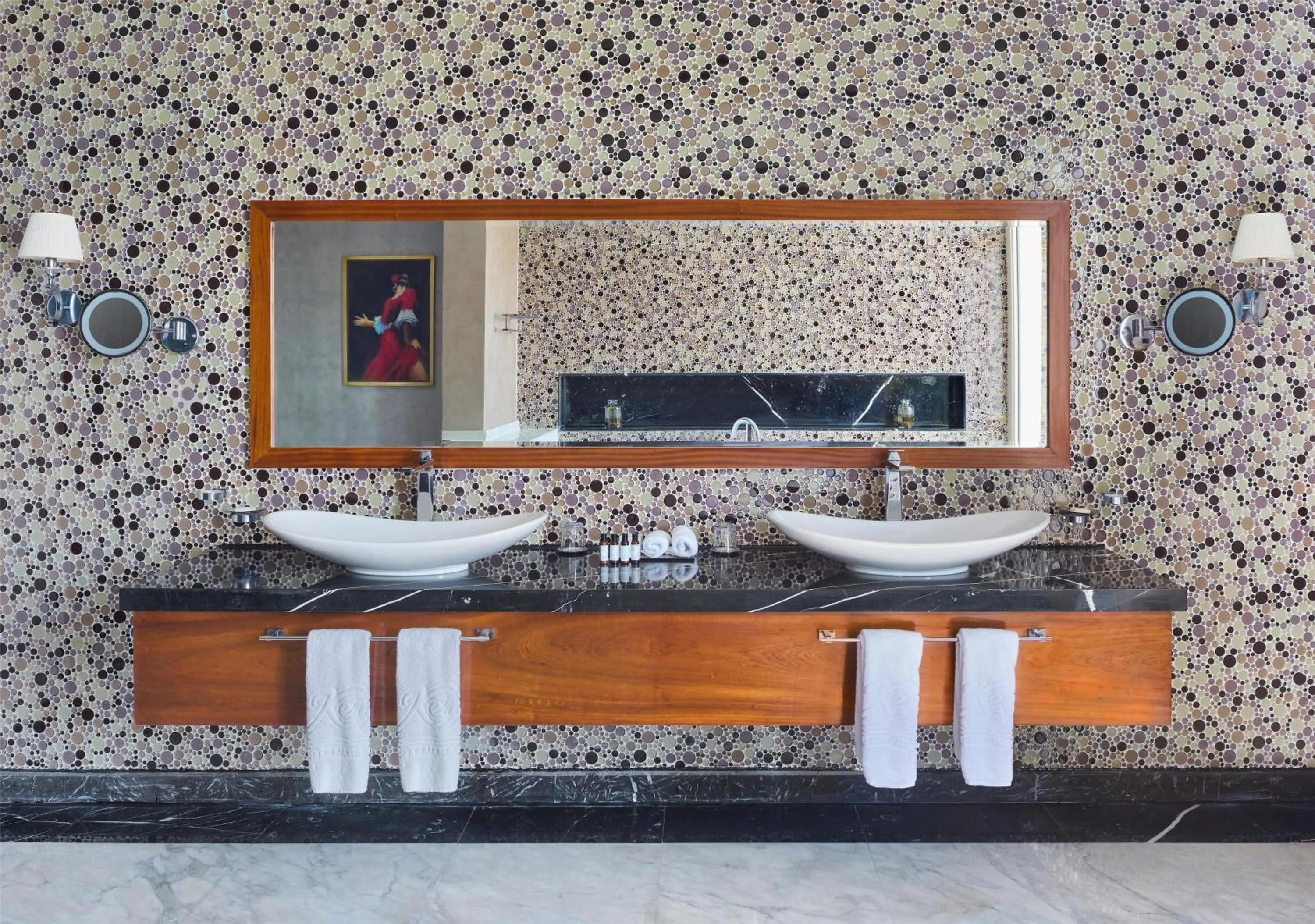 Bedroom in Royal Maxim Palace Kempinski Cairo