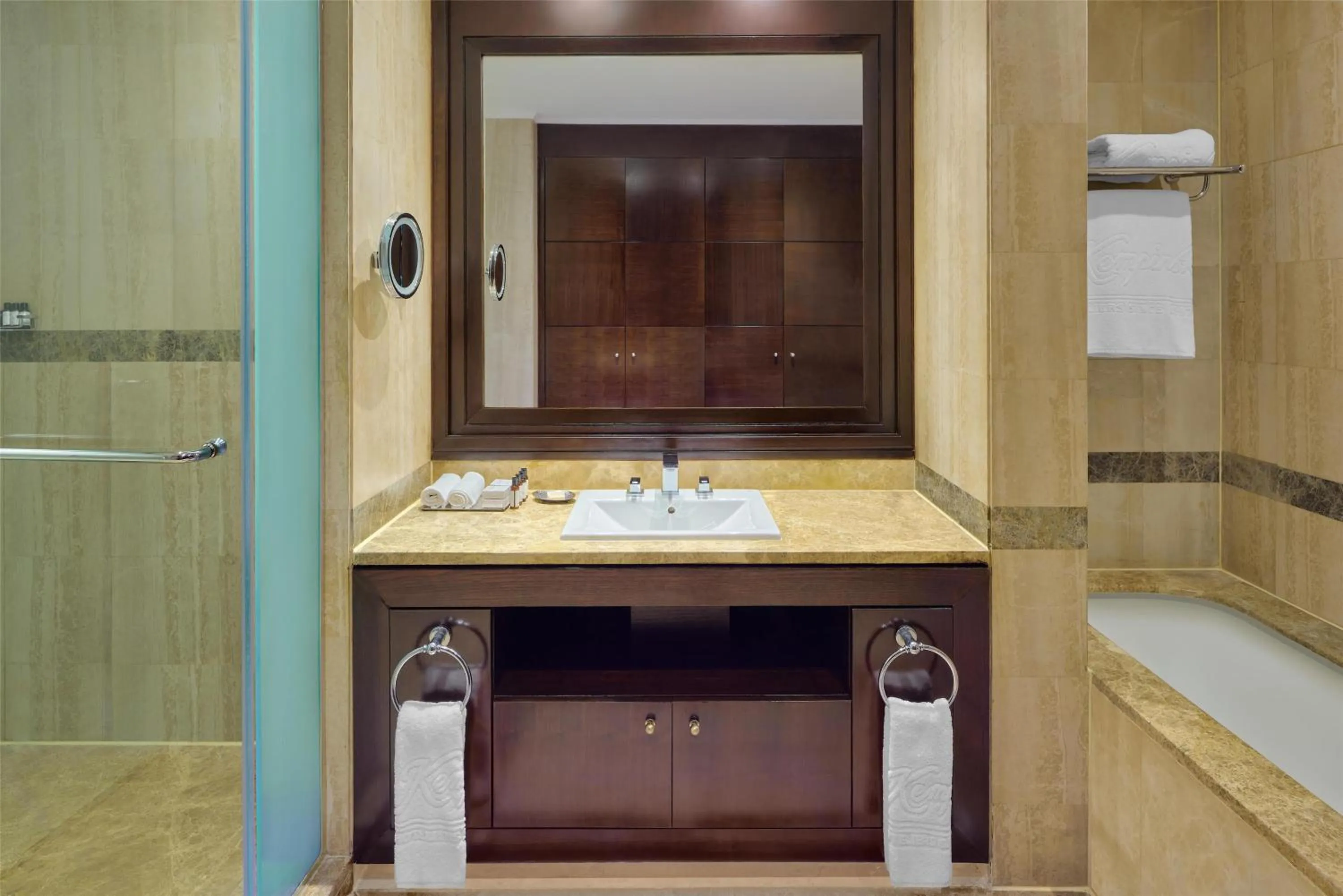 Bathroom in Royal Maxim Palace Kempinski Cairo