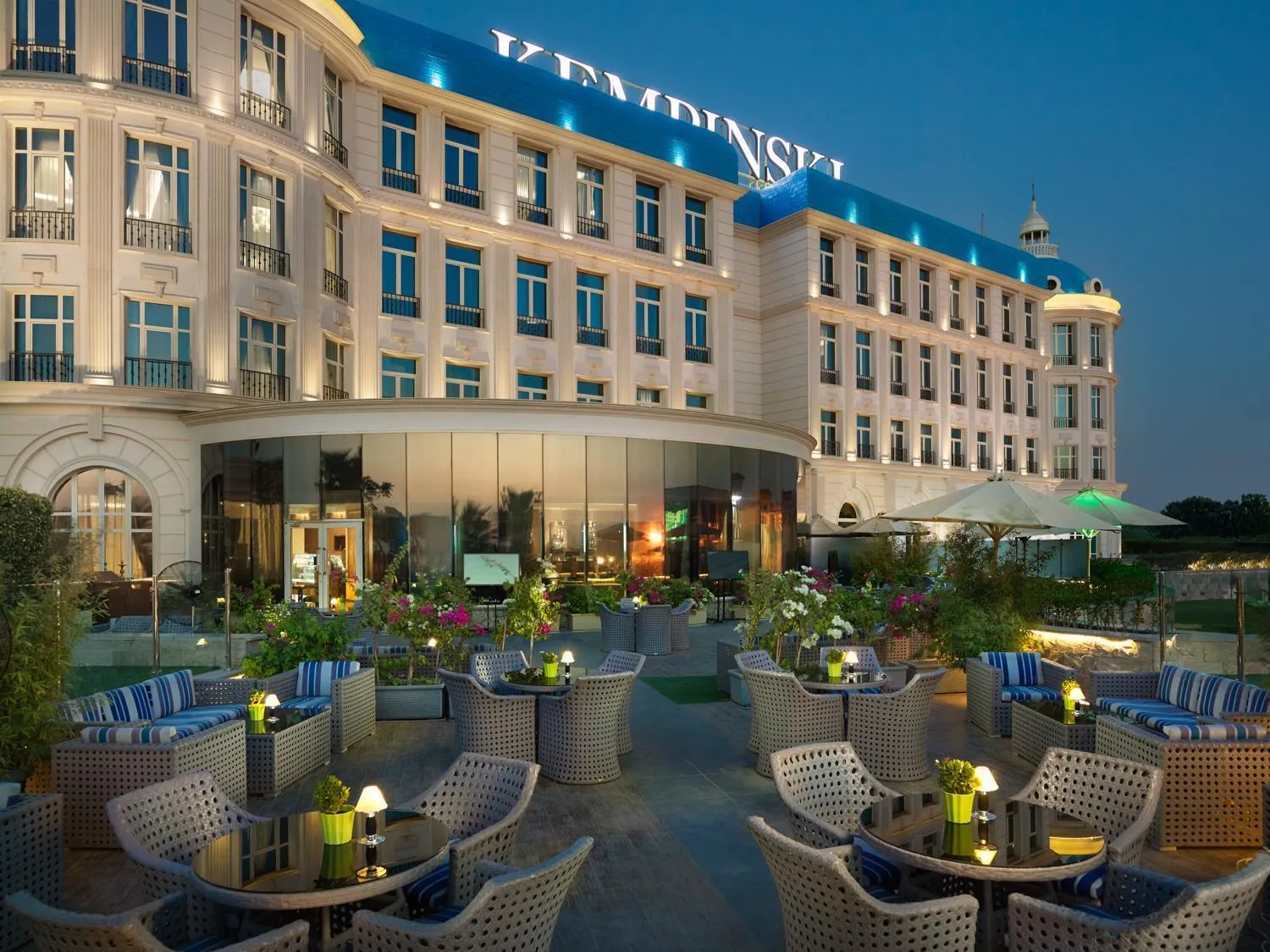 Restaurant/places to eat in Royal Maxim Palace Kempinski Cairo