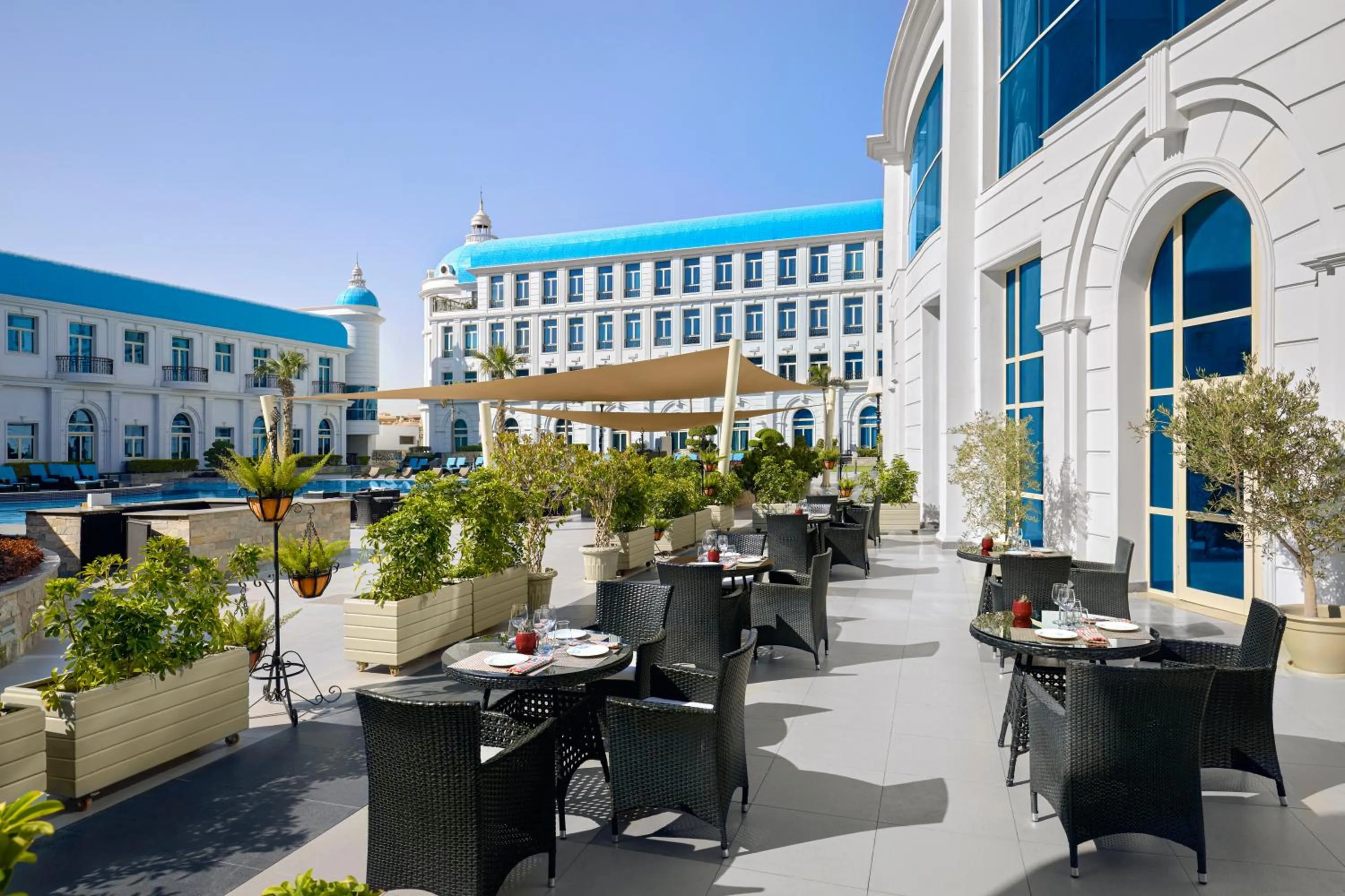 Restaurant/places to eat in Royal Maxim Palace Kempinski Cairo