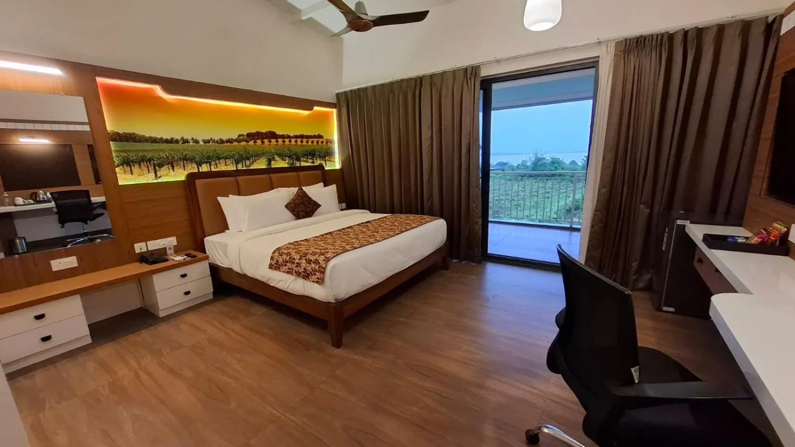Bed in Regenta Resort Soma Vine Village Nashik