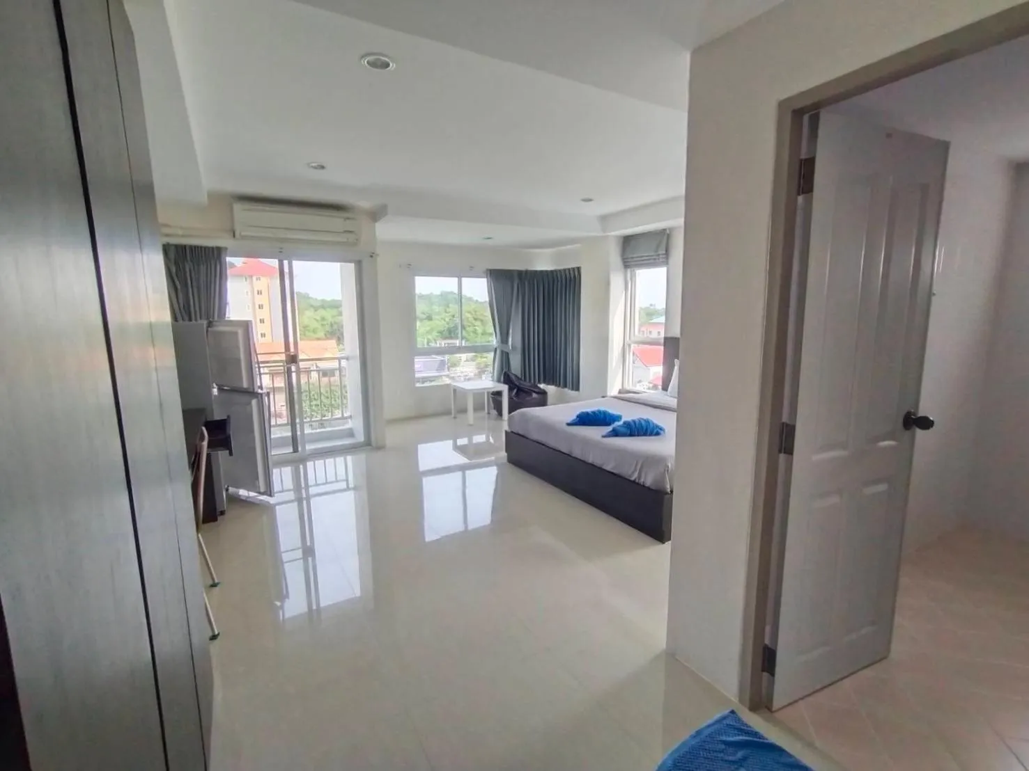 Property building, Bed in The Precious