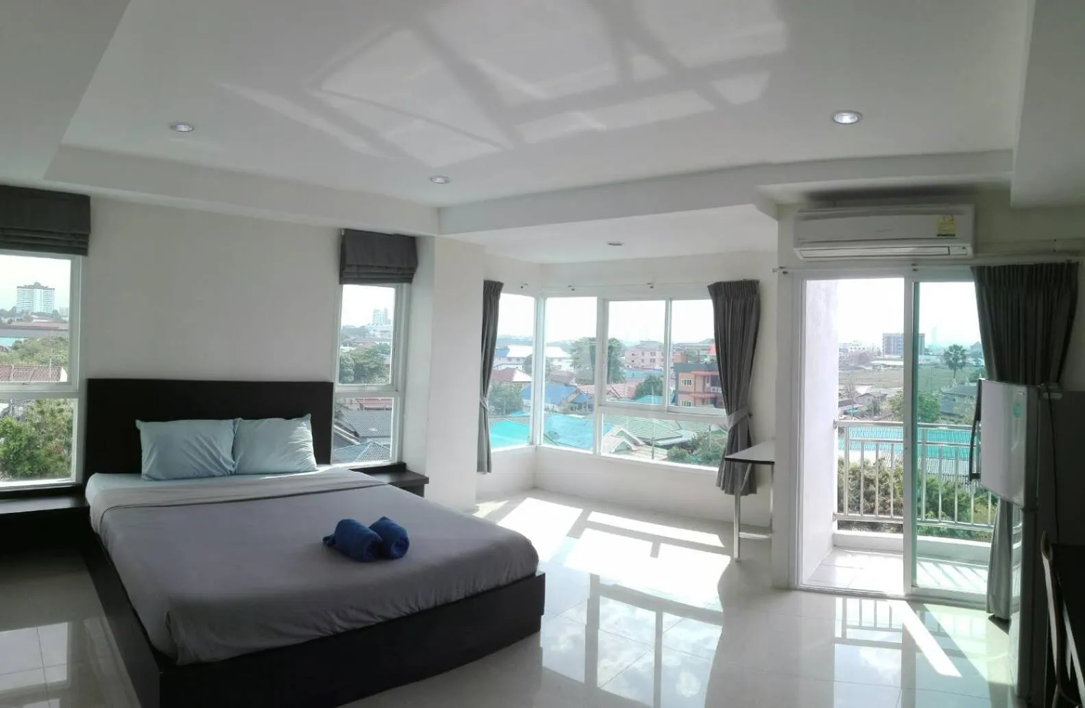 Bedroom, Bed in The Precious