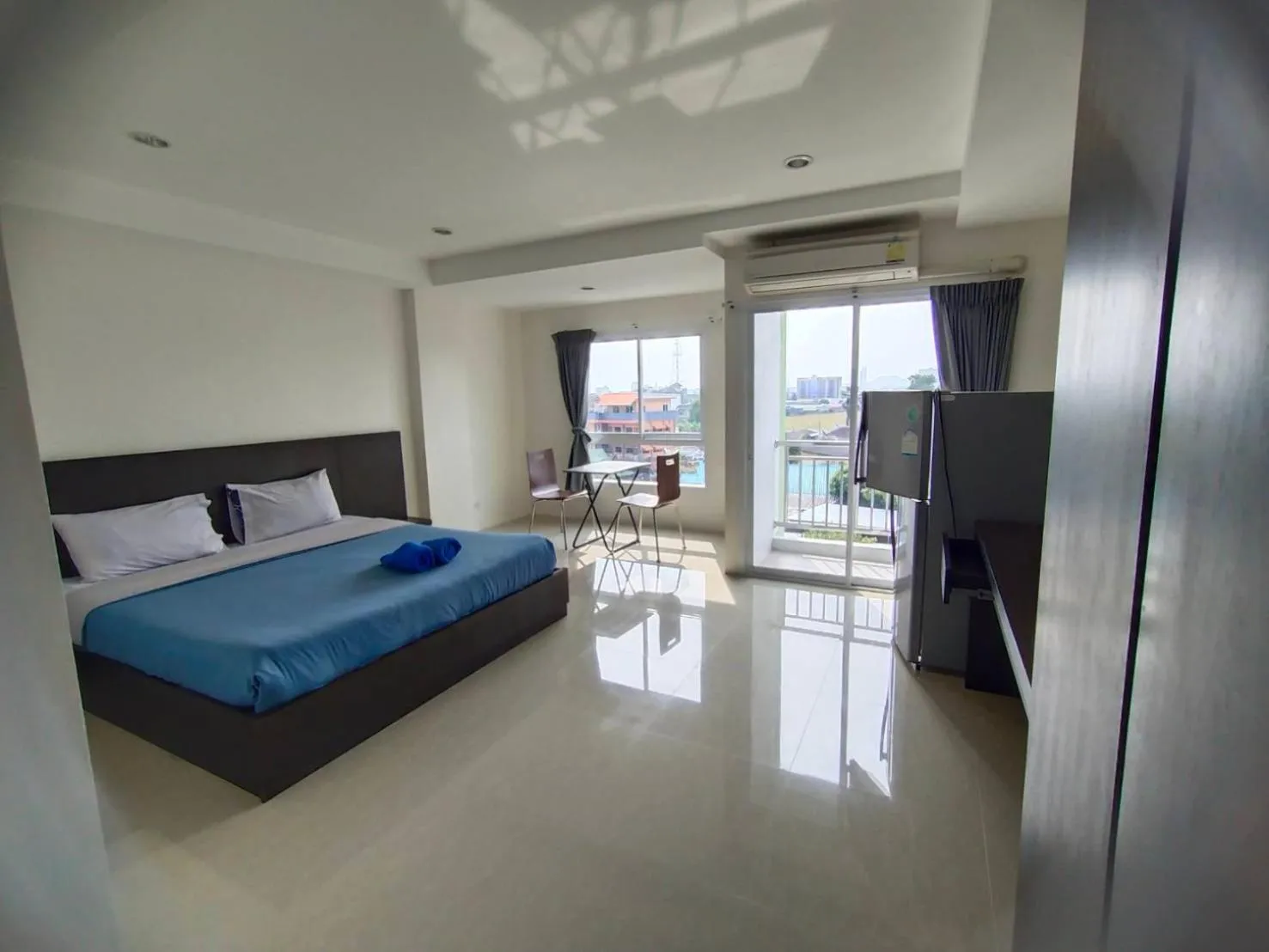 Property building, Bed in The Precious