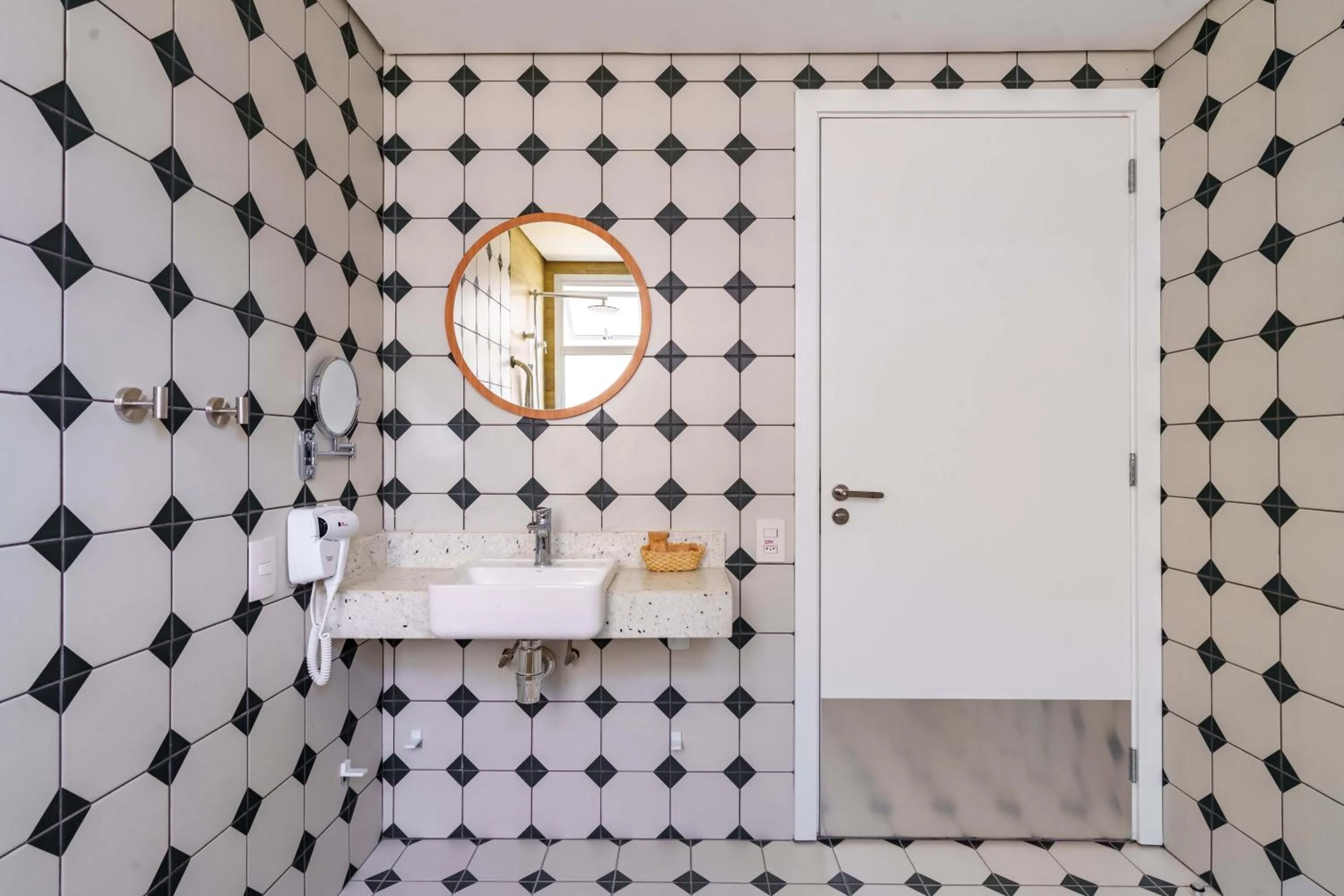 Shower in Santé Vivre L'Experience by Livá OFICIAL