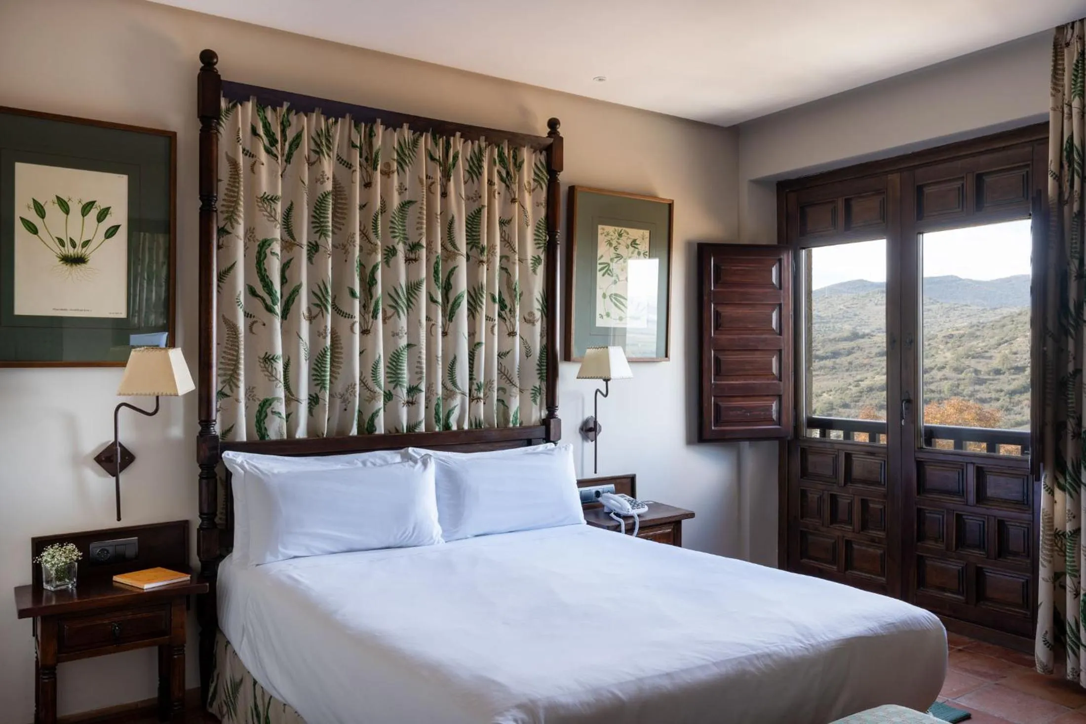 acessibility, Bed in Parador de Sos del Rey Católico