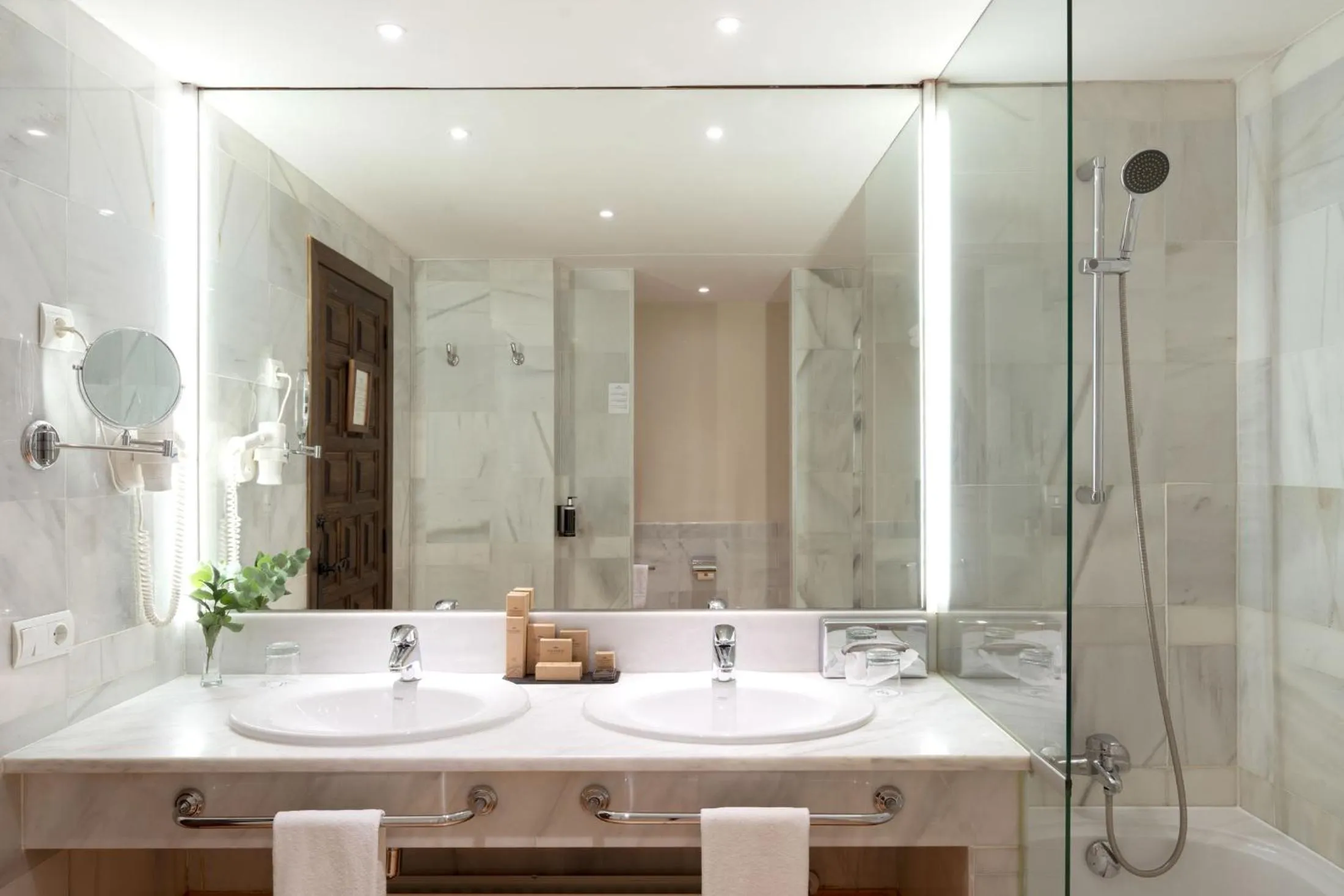 Bathroom in Parador de Sos del Rey Católico