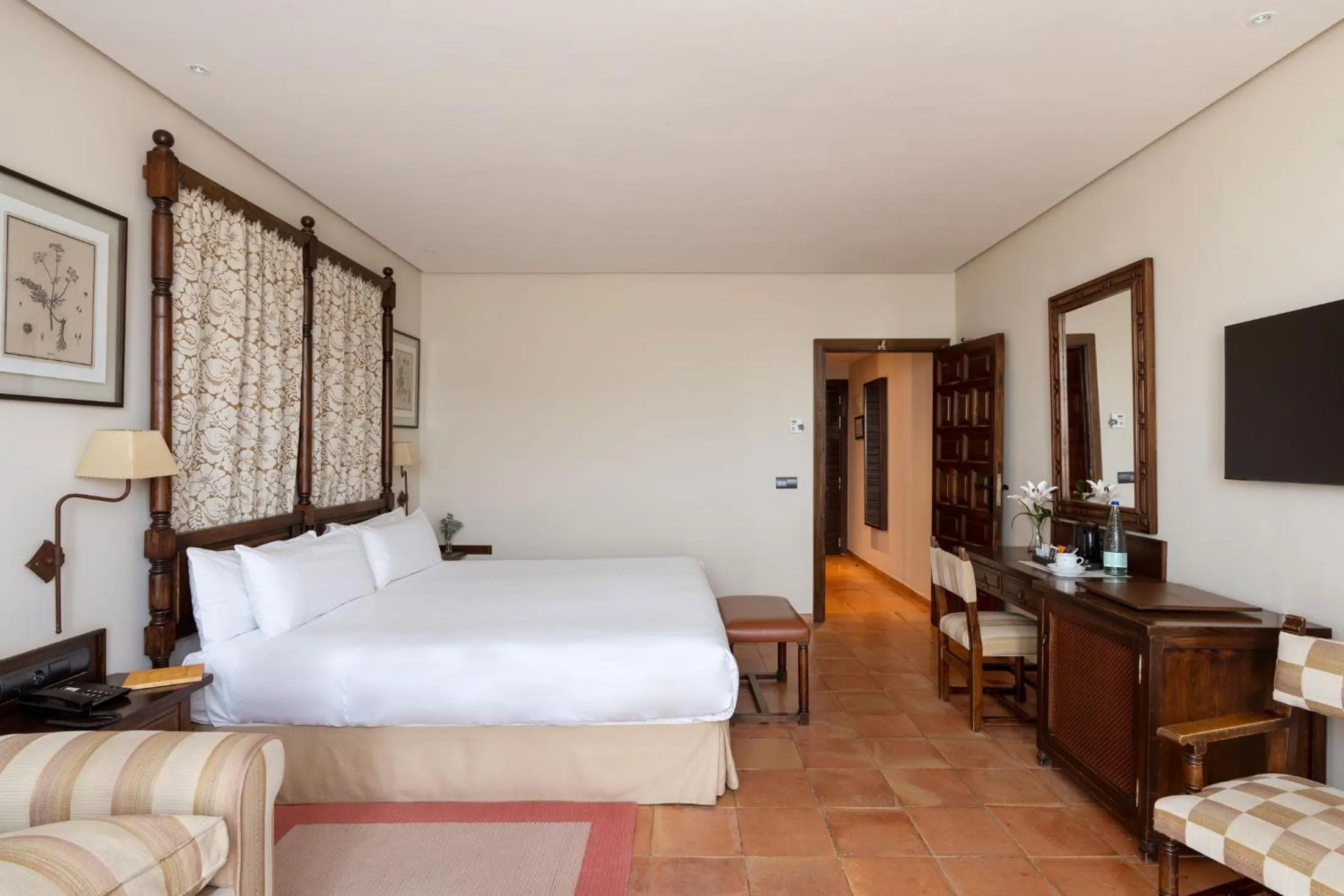 Bed in Parador de Sos del Rey Católico