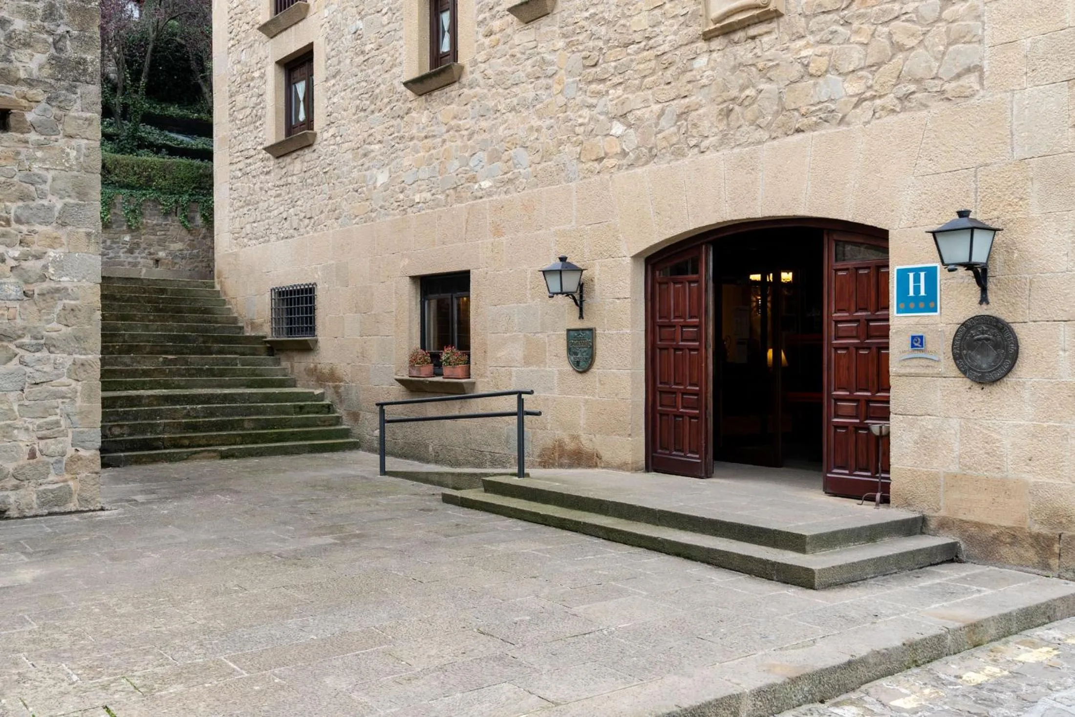 Property building in Parador de Sos del Rey Católico