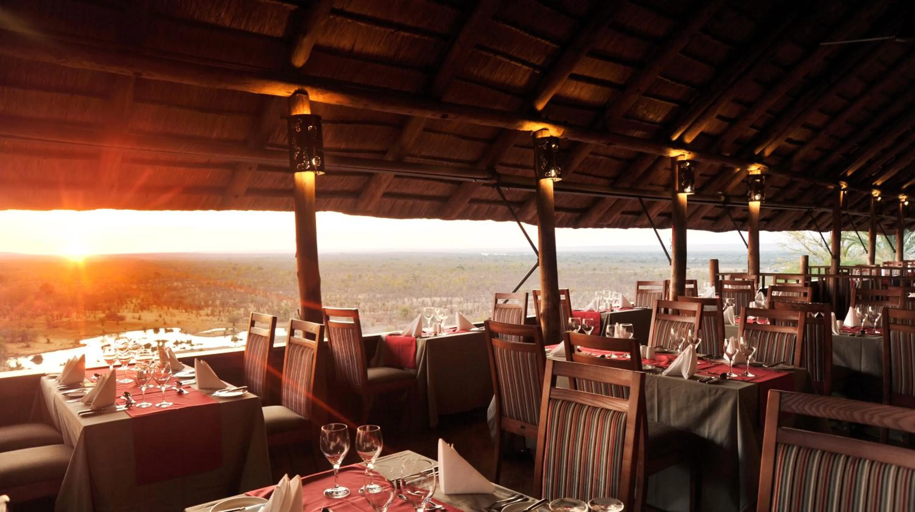 Restaurant/places to eat in Victoria Falls Safari Suites