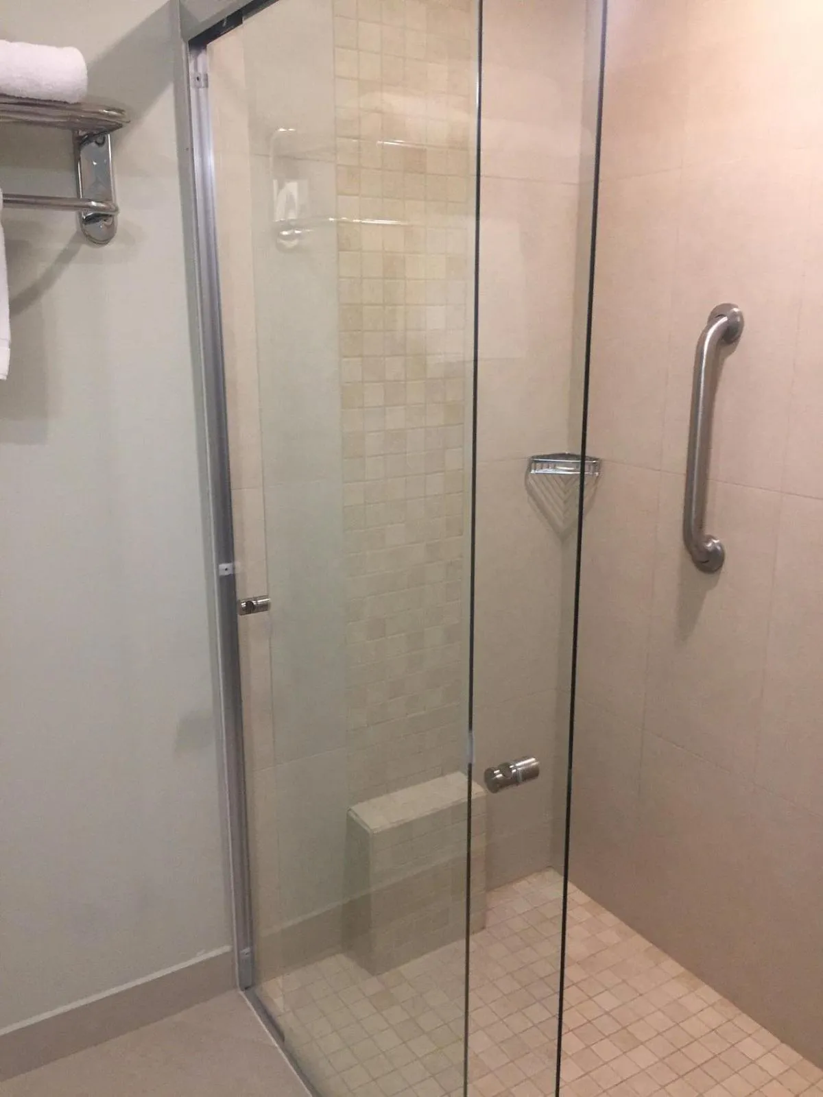 Bathroom in Hampton Inn by Hilton Villahermosa