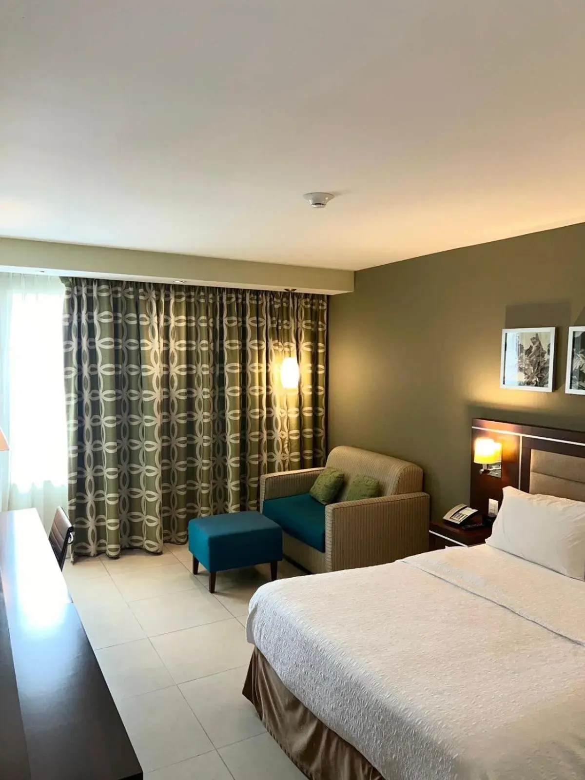 Queen Bed with Sofa Bed - Non Smoking in Hampton Inn by Hilton Villahermosa Queen Bed with Sofa Bed - Non Smoking in Hampton Inn by Hilton Villahermosa