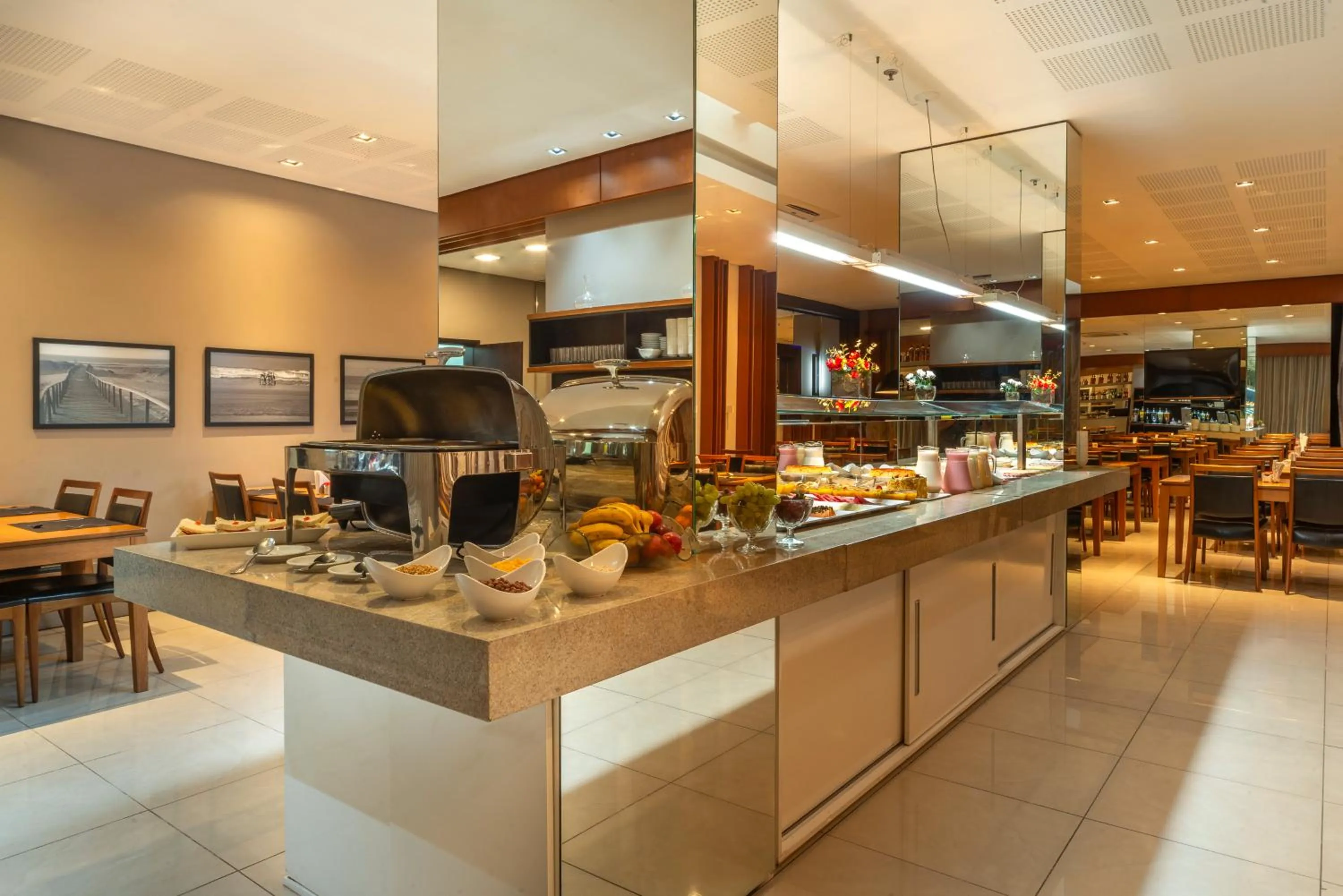 Breakfast in Hotel Laghetto Villa Moura