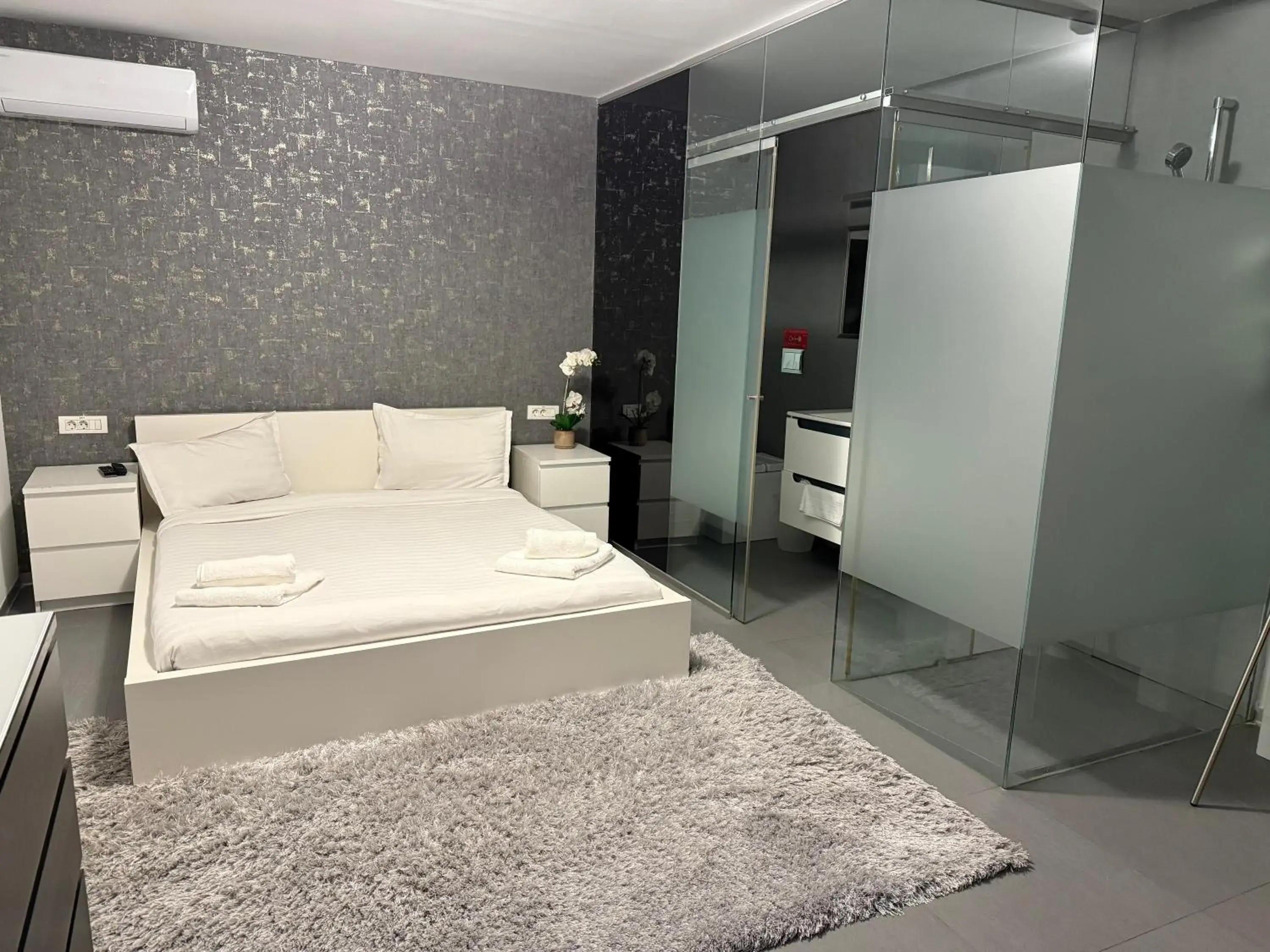 Deluxe Double Room in Rodizio Hill Resort Deluxe Double Room in Rodizio Hill Resort