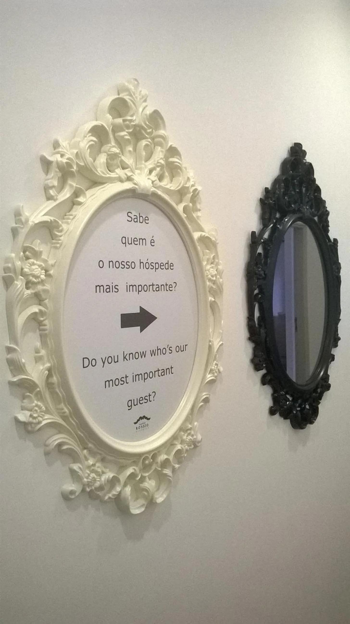 Decorative detail in Hostel Rossio Alcobaça