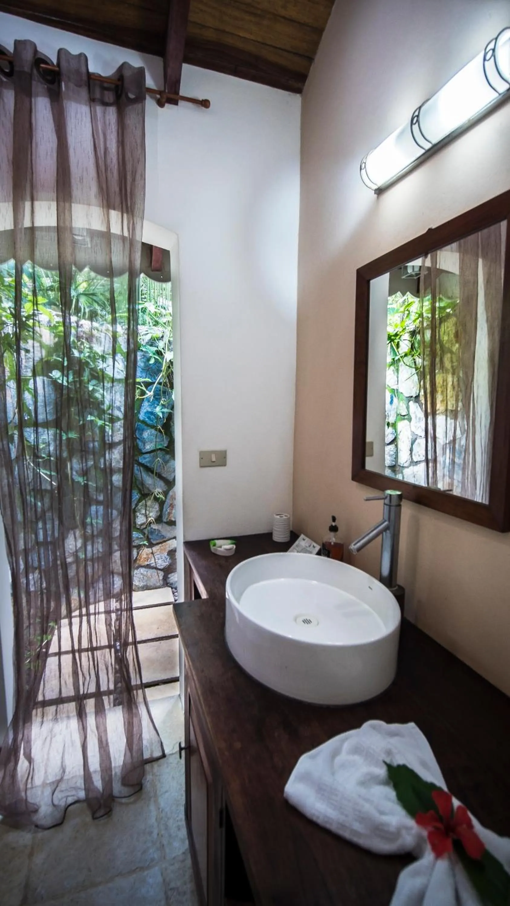 Shower in Hotel El Pequeño Gecko Verde