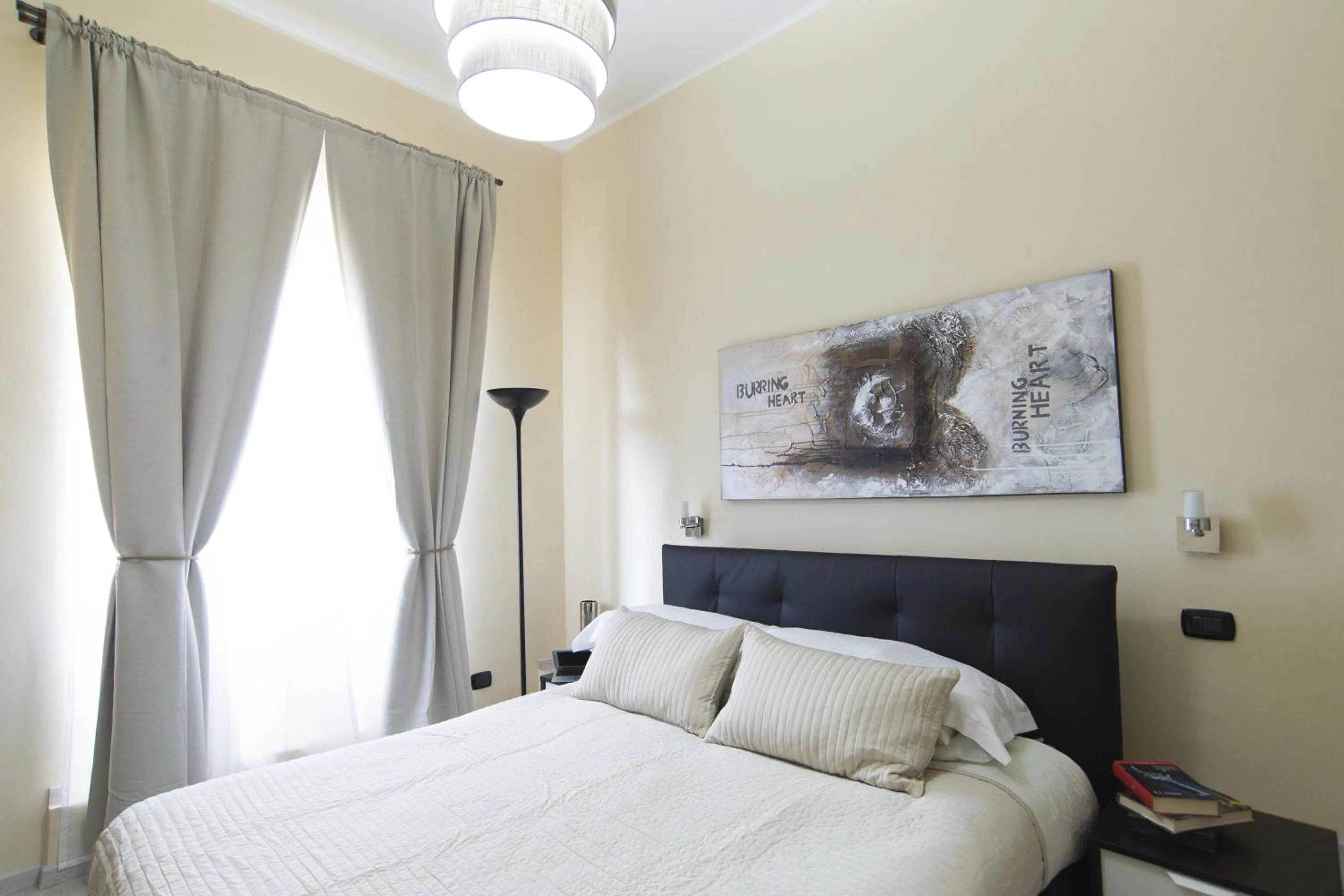 Day, Bed in Town House 57