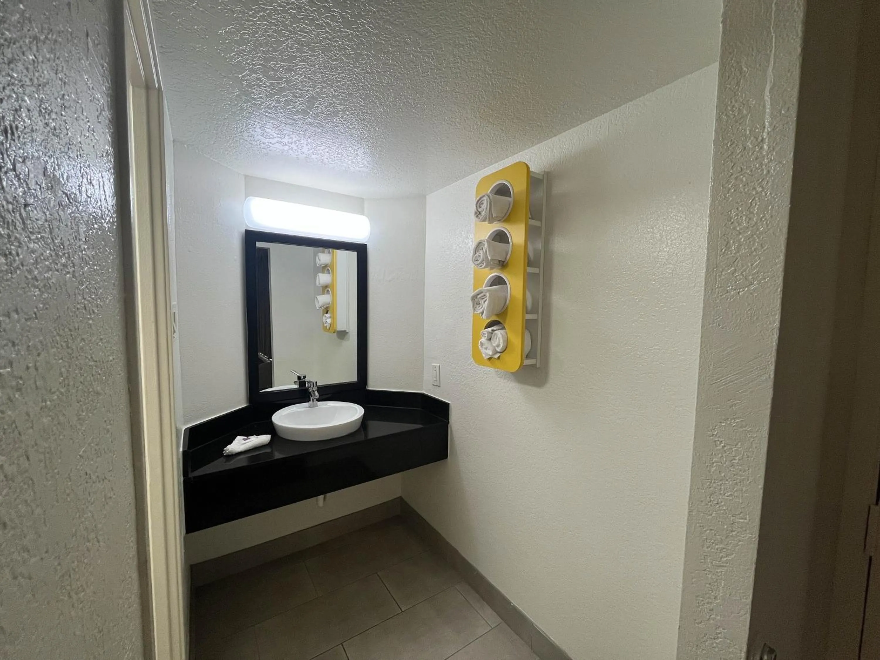 Studio 6 Suites Euless, TX – DFW West