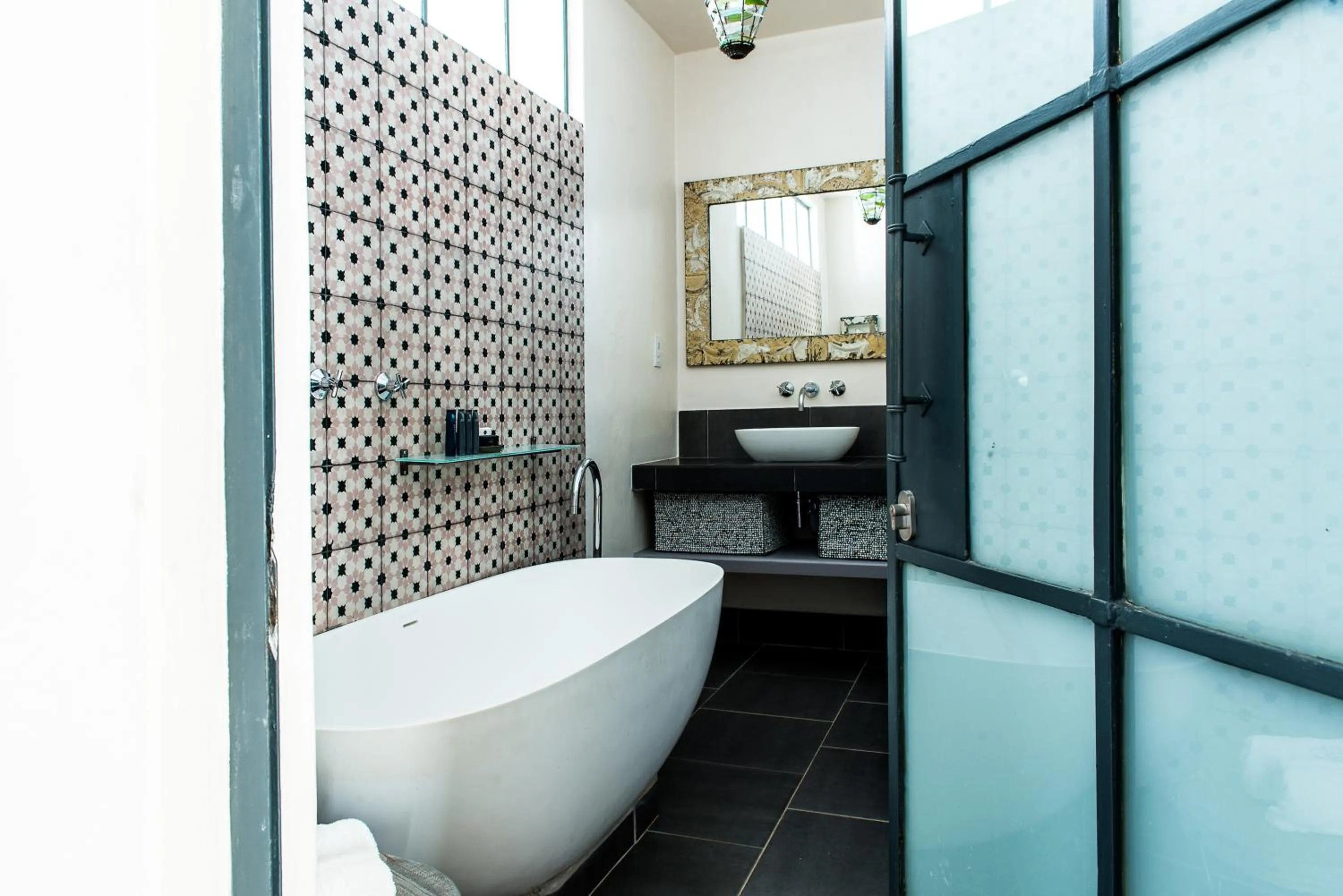 Bathroom in Latitude 15 Degrees