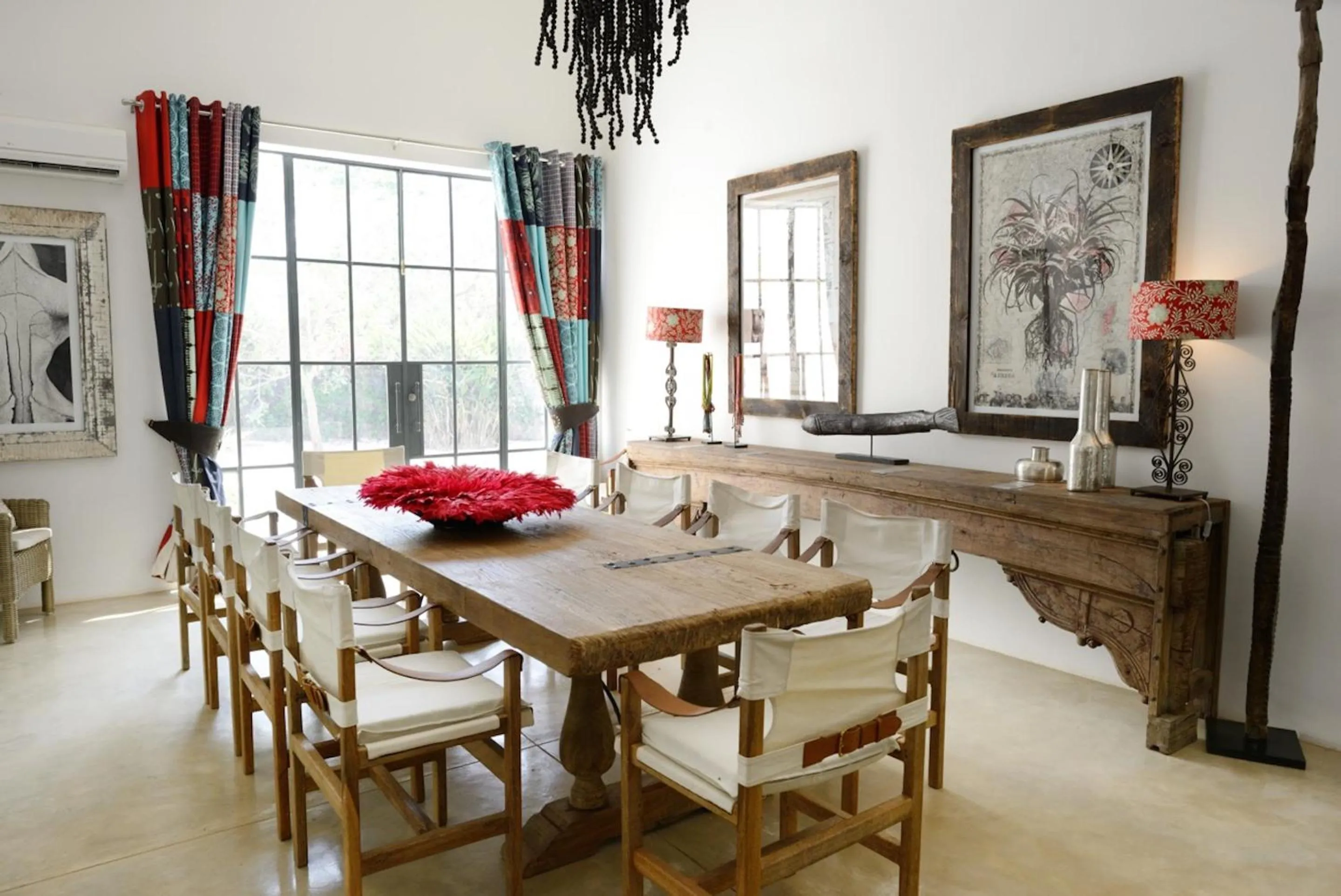 Restaurant/places to eat in Latitude 15 Degrees