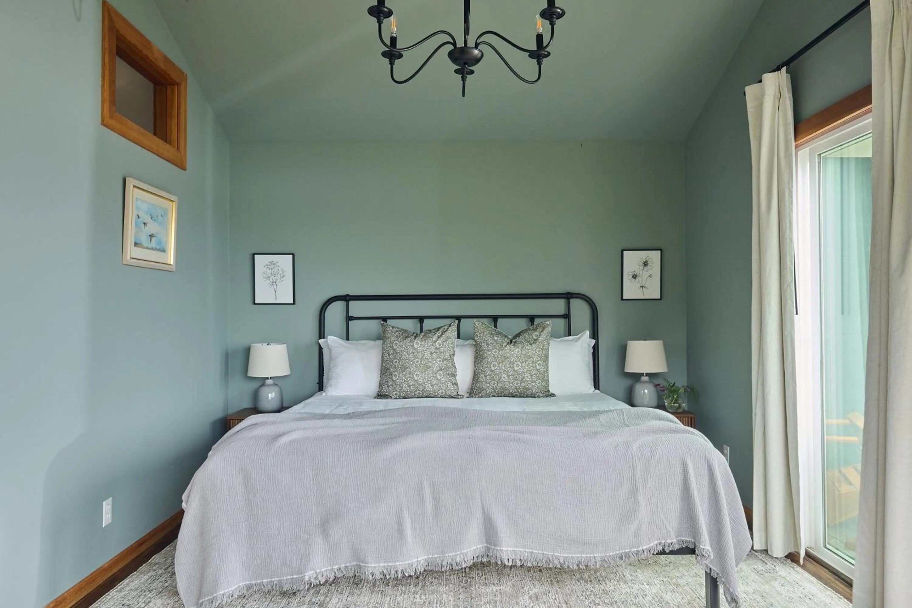 Bed in Madeira House
