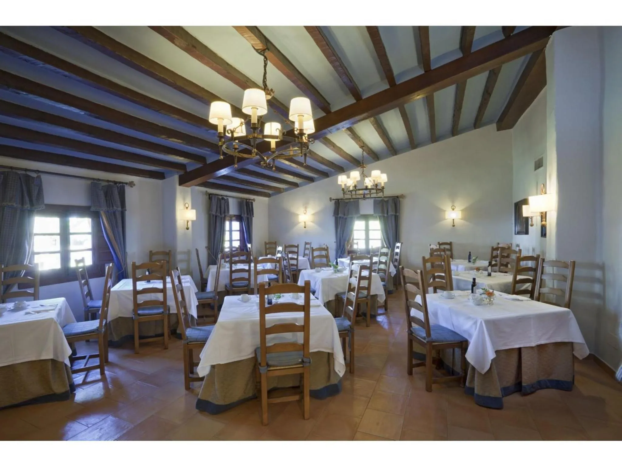 Restaurant/places to eat in Parador de Albacete