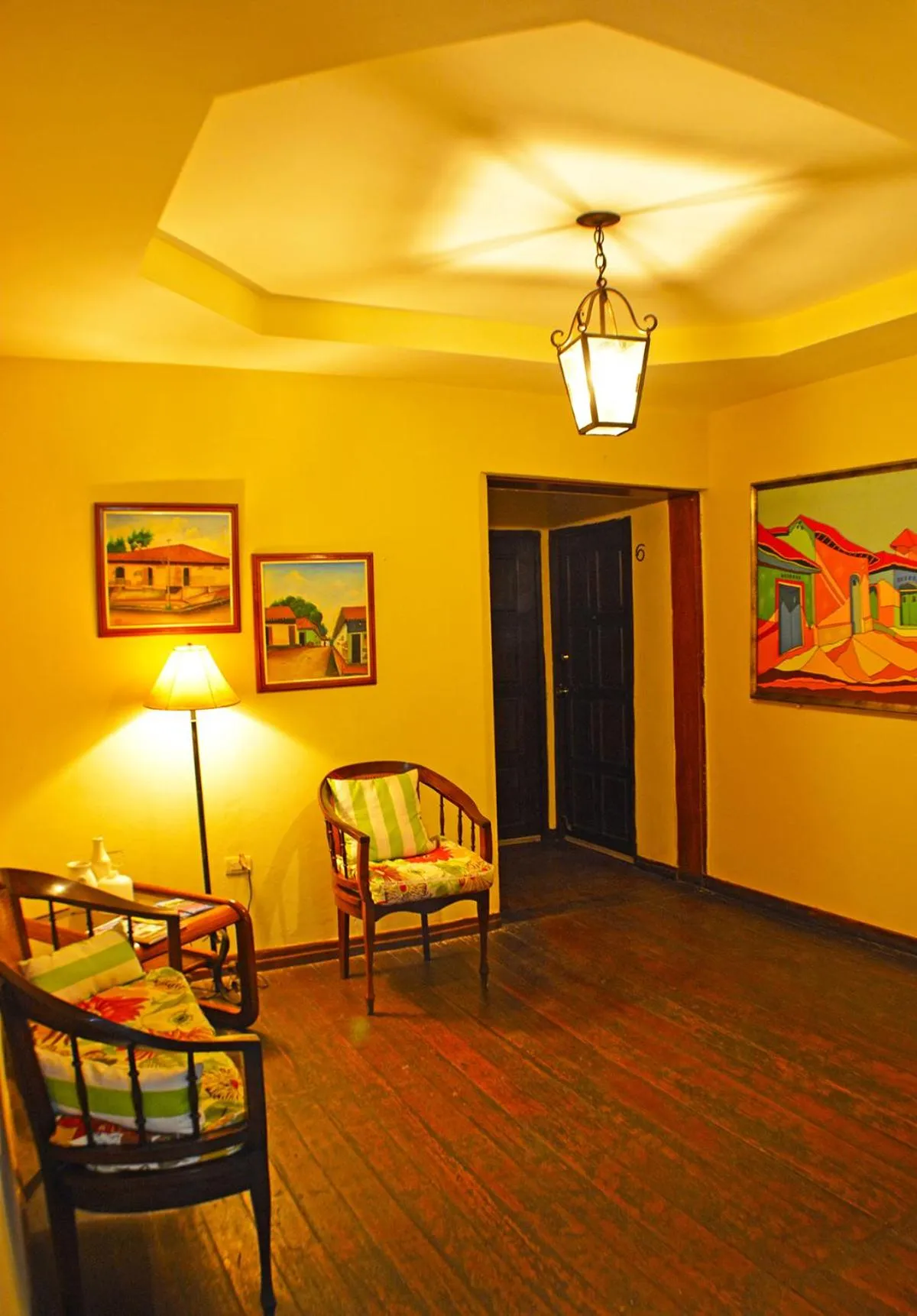 Decorative detail in Hotel Los Balcones Leon